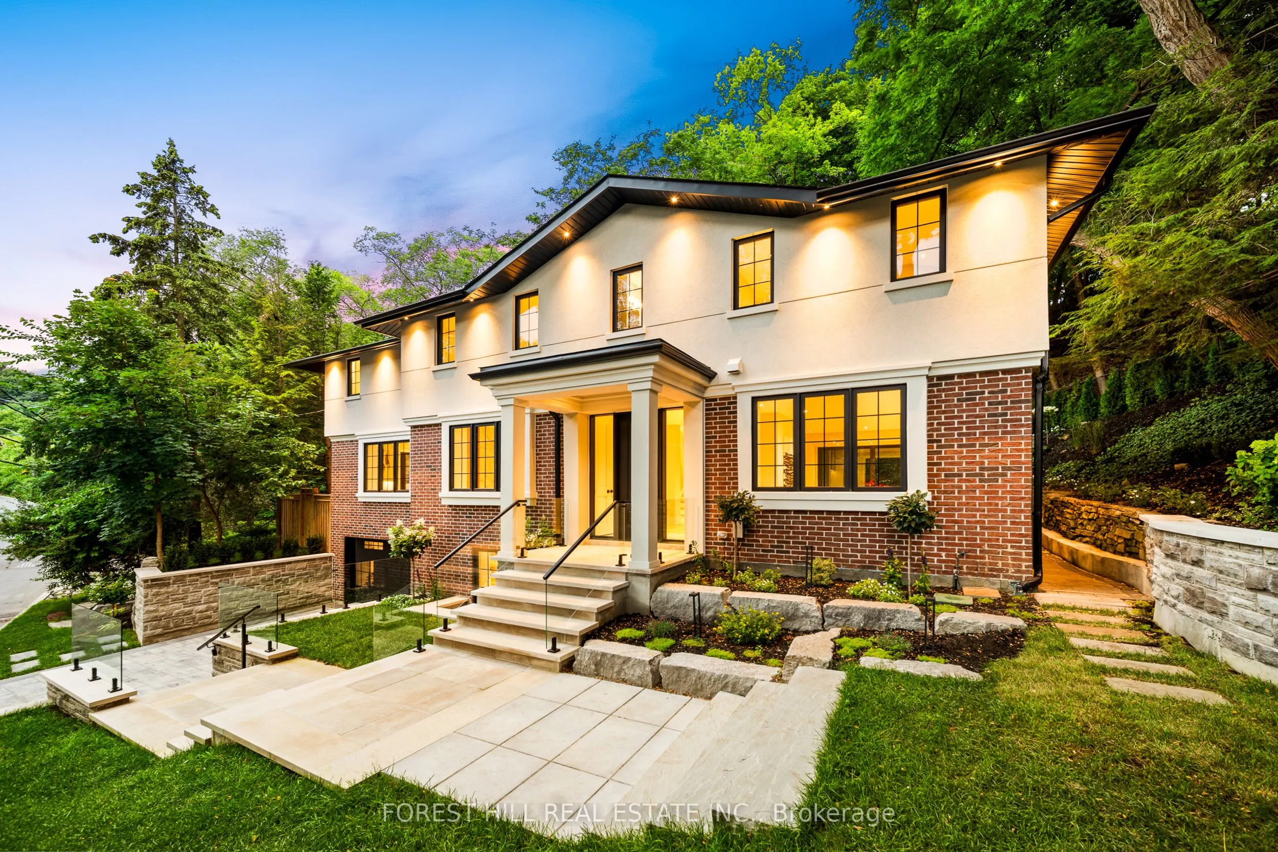 52 Roxborough Drive