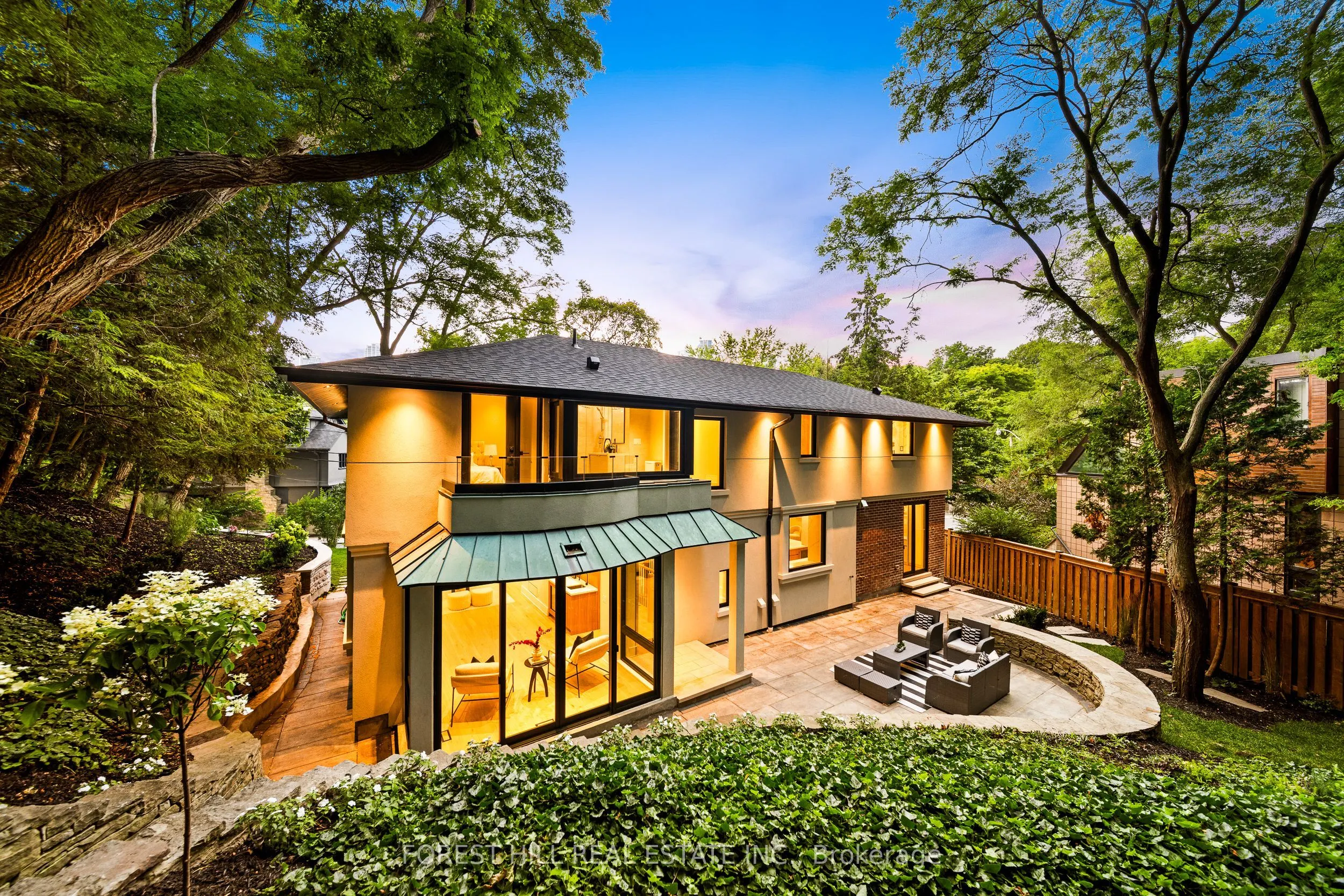 52 Roxborough Drive