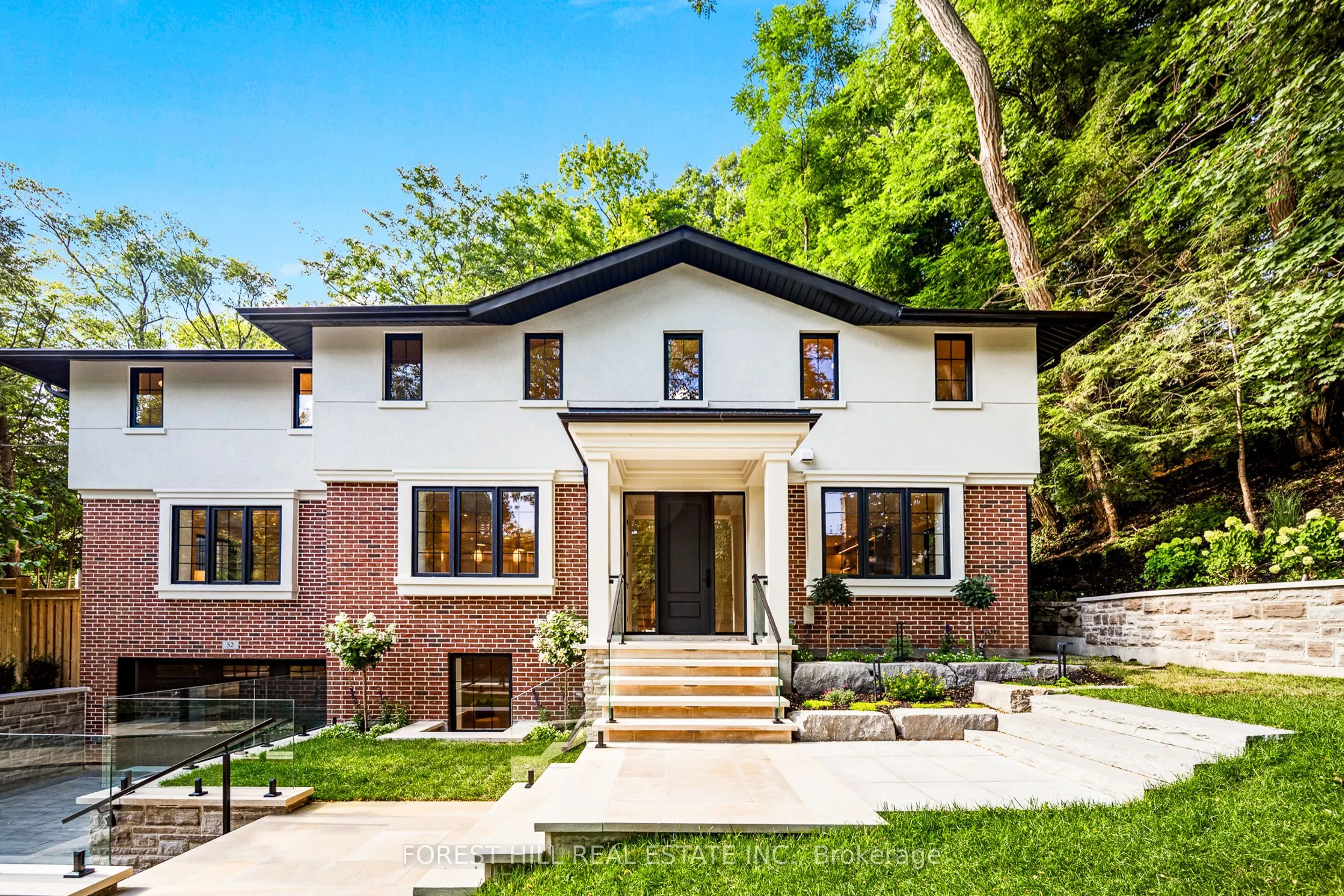 52 Roxborough Drive