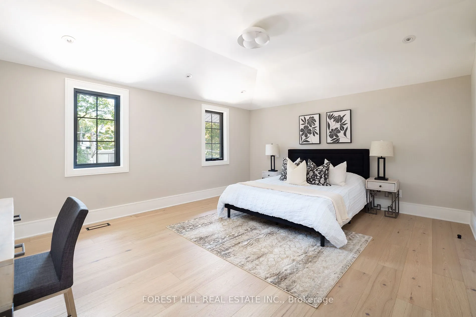 52 Roxborough Drive