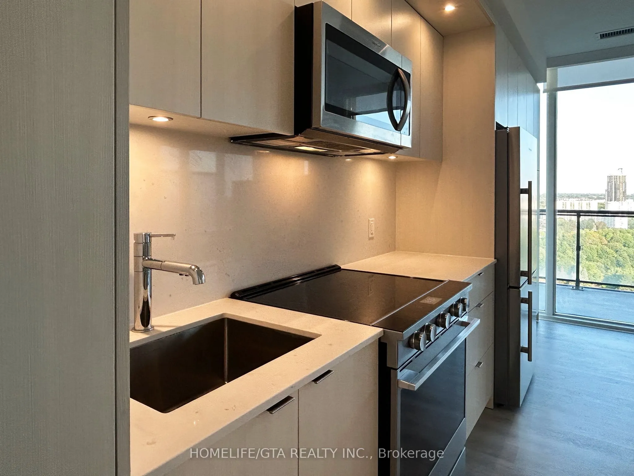 30 Inn On The Park Drive, #2207