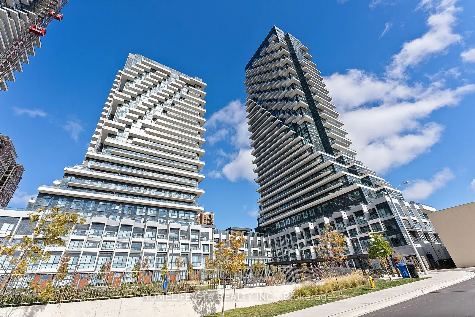 30 Inn On The Park Drive, #2207