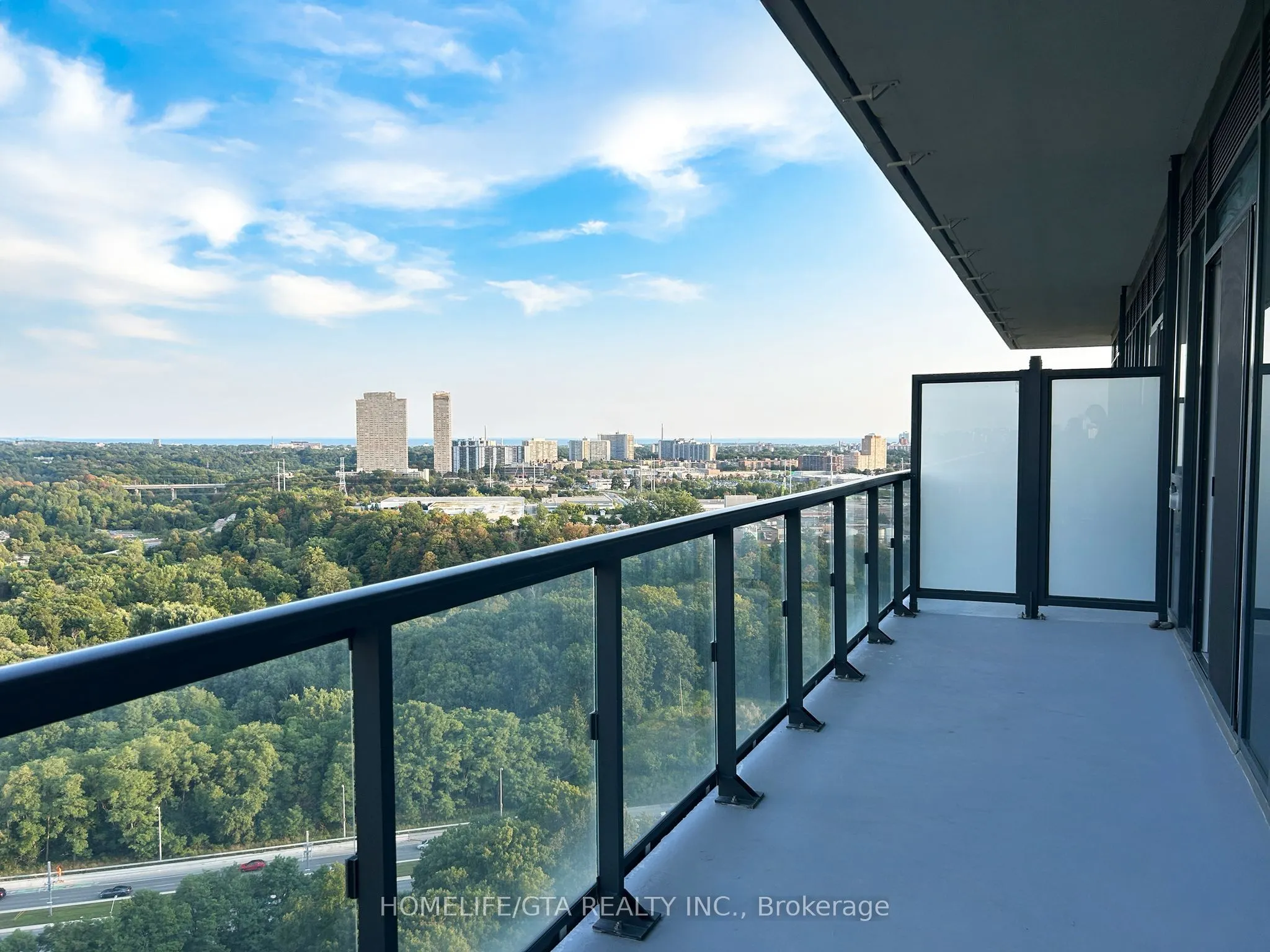 30 Inn On The Park Drive, #2207