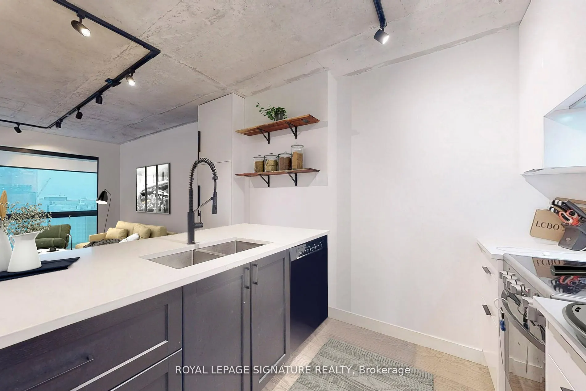 10 Yonge Street, #2109