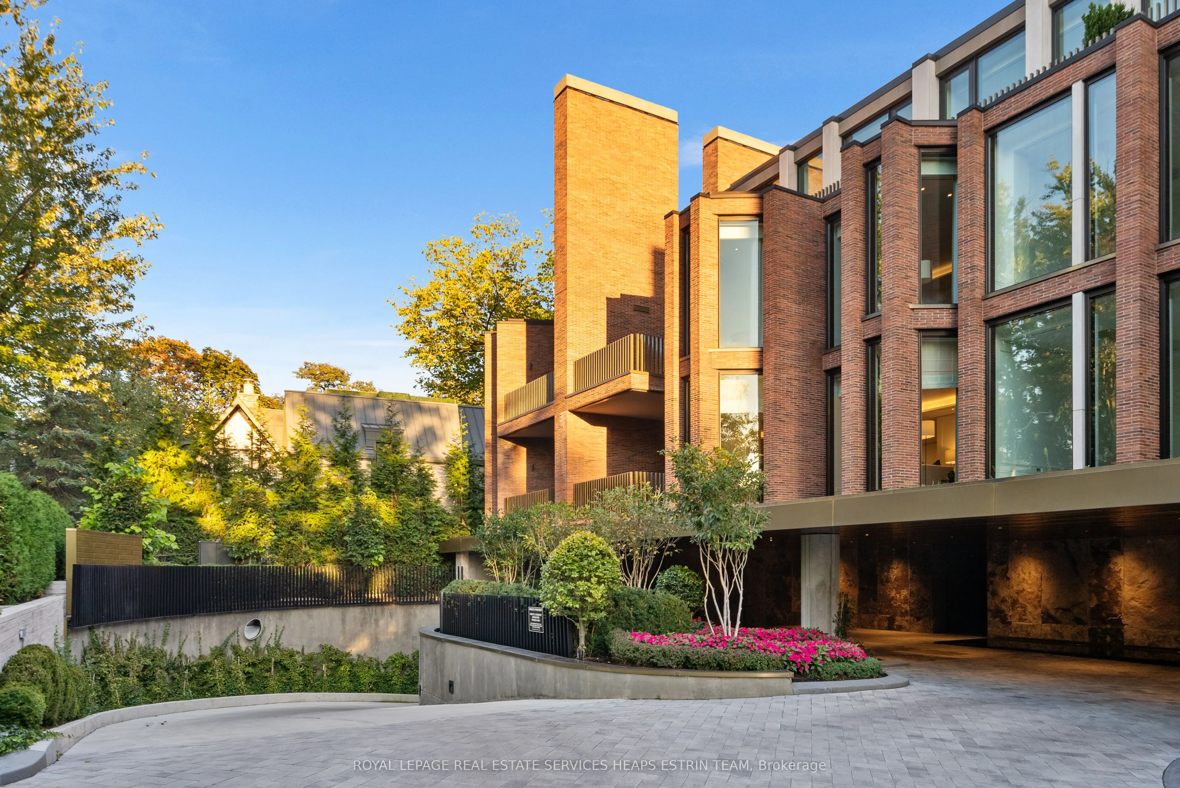 7 Dale Avenue, #302