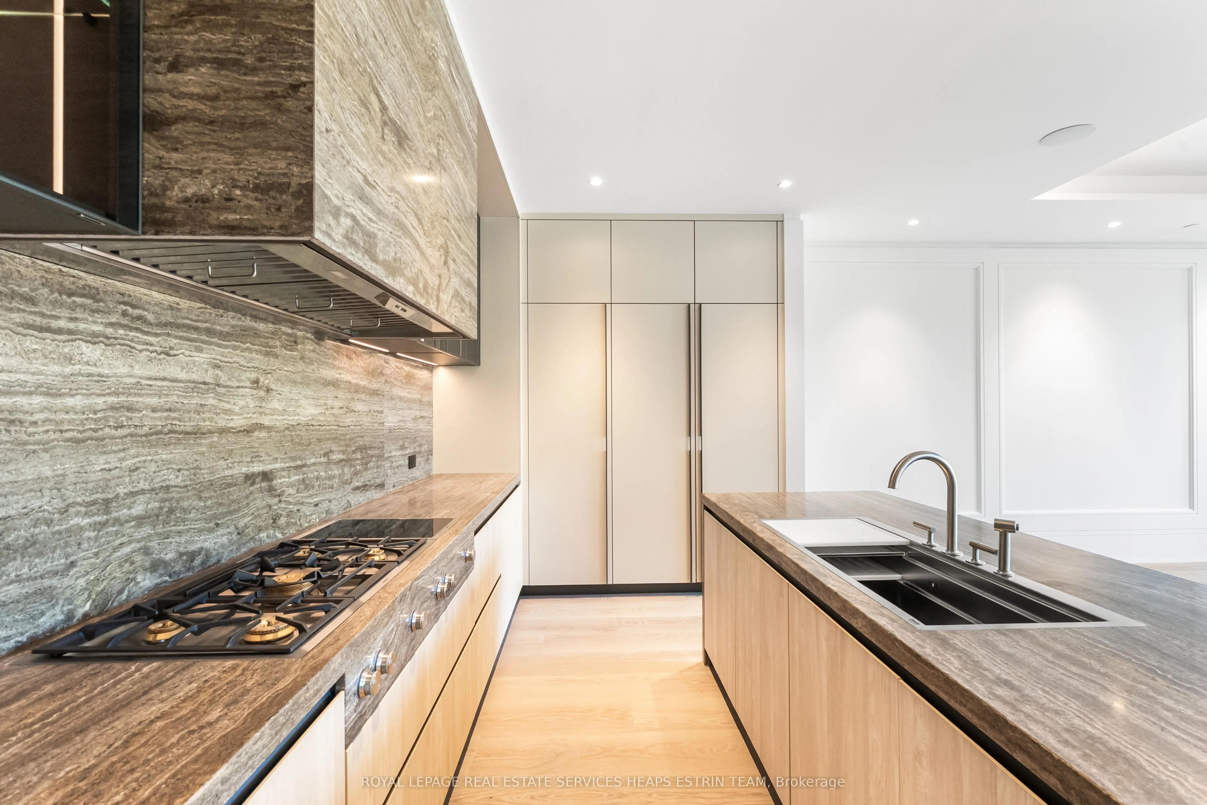 7 Dale Avenue, #302