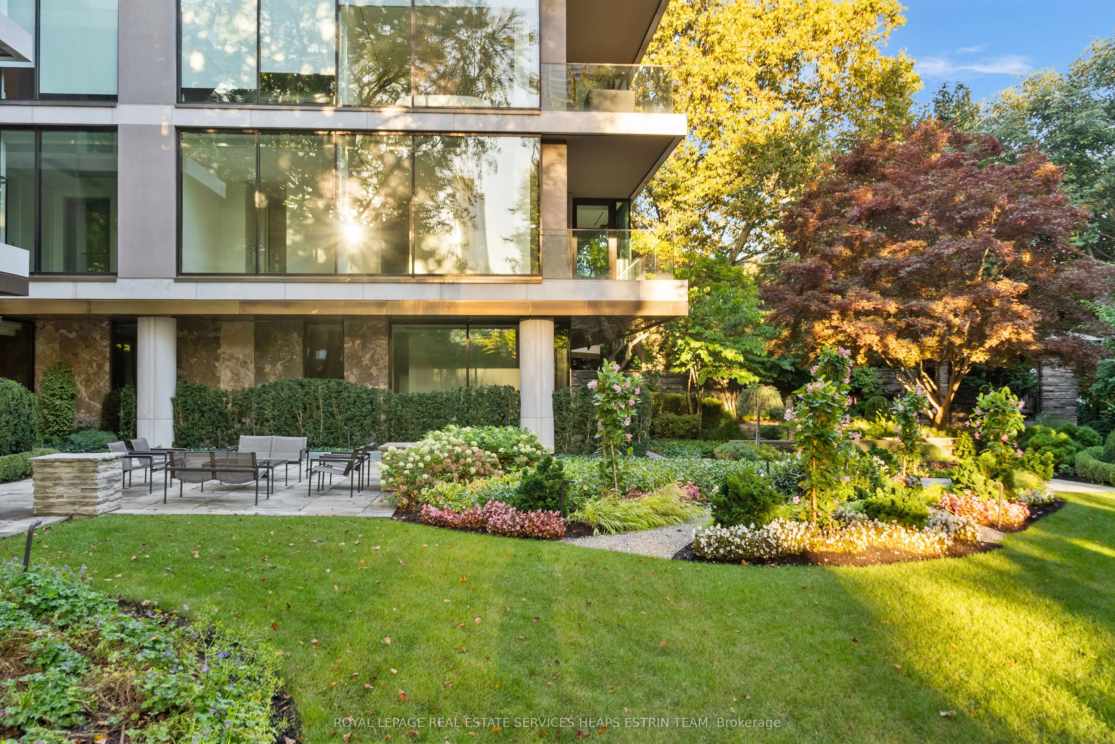 7 Dale Avenue, #302