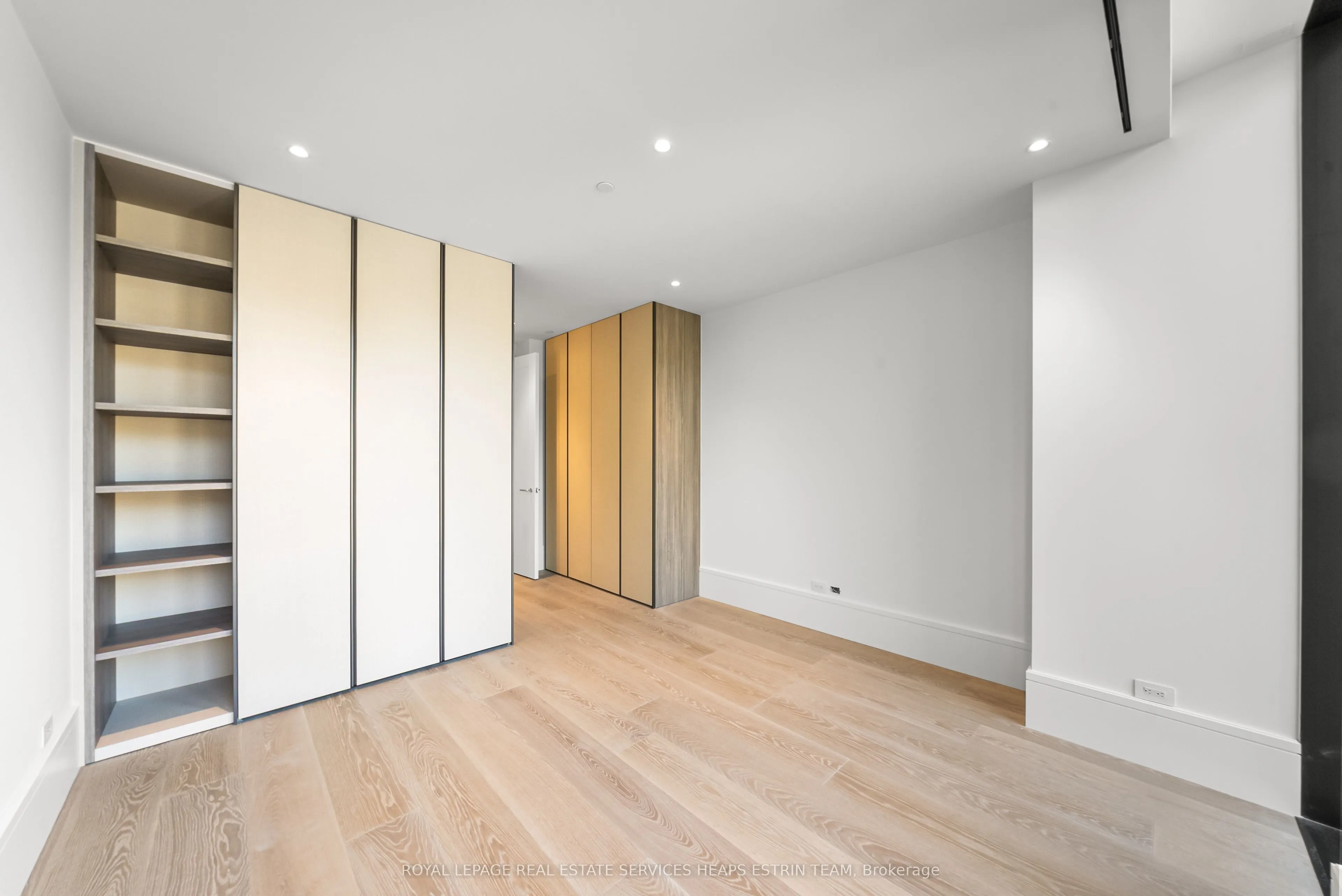 7 Dale Avenue, #302