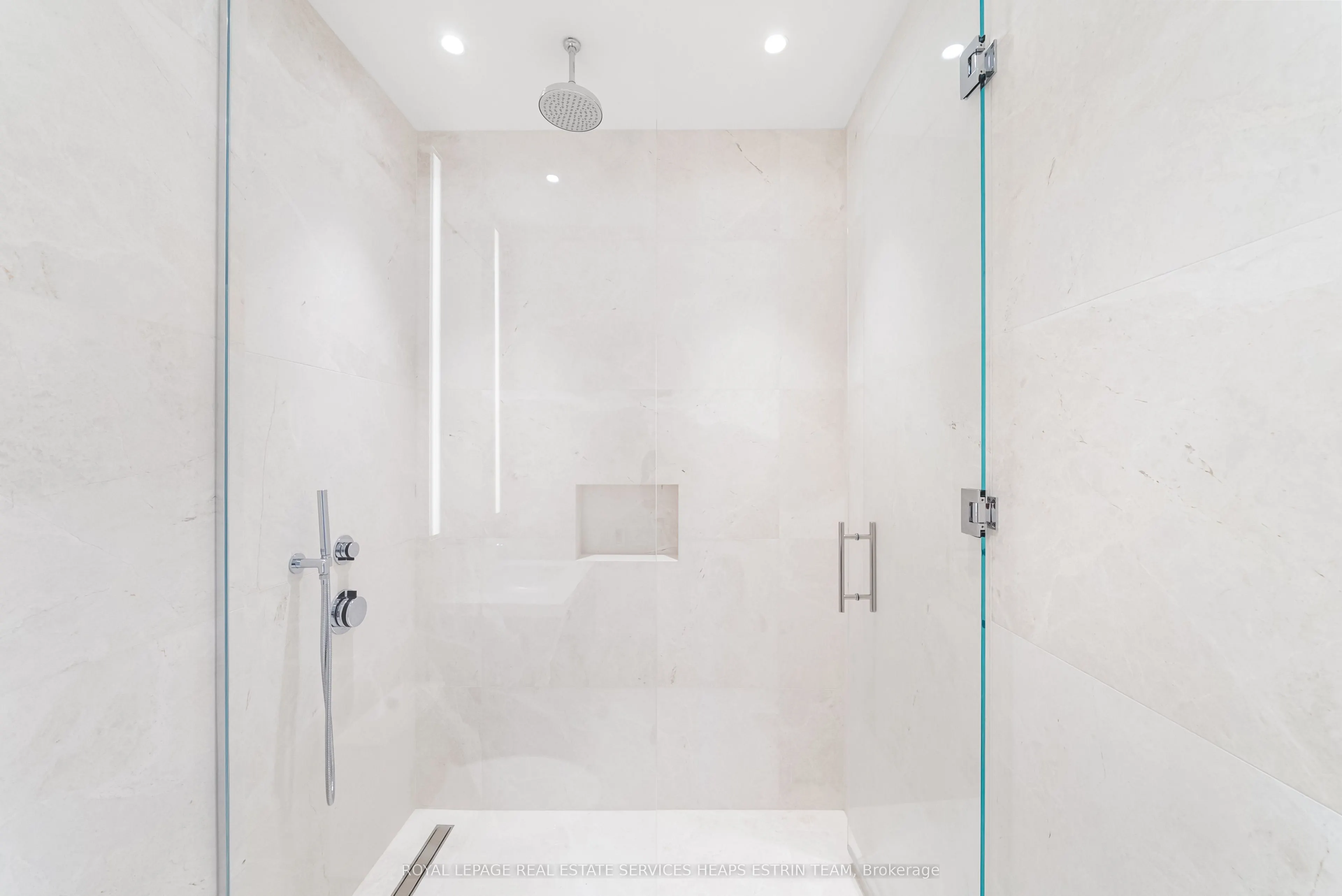 7 Dale Avenue, #302