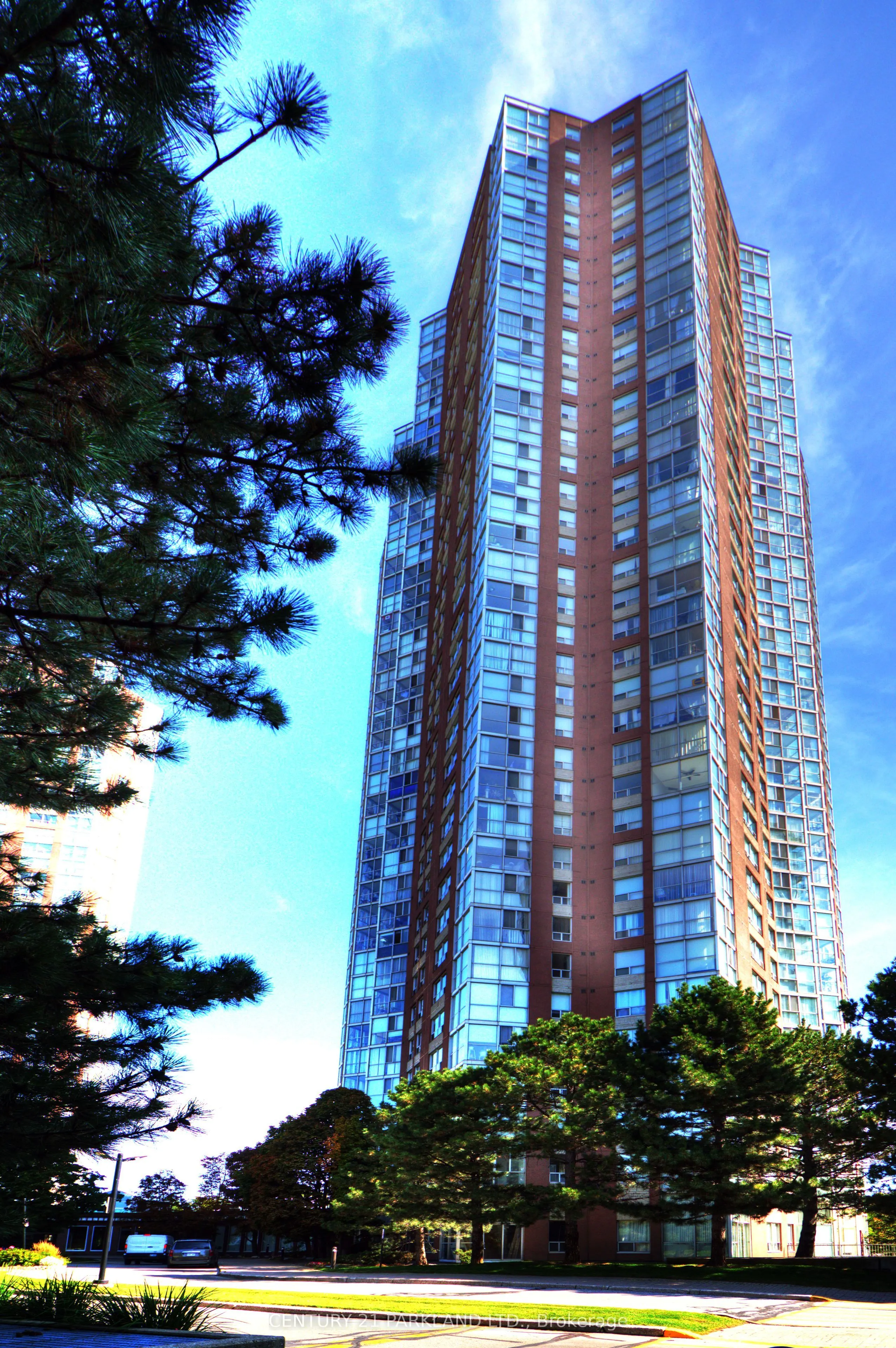 5 Concorde Place, #207