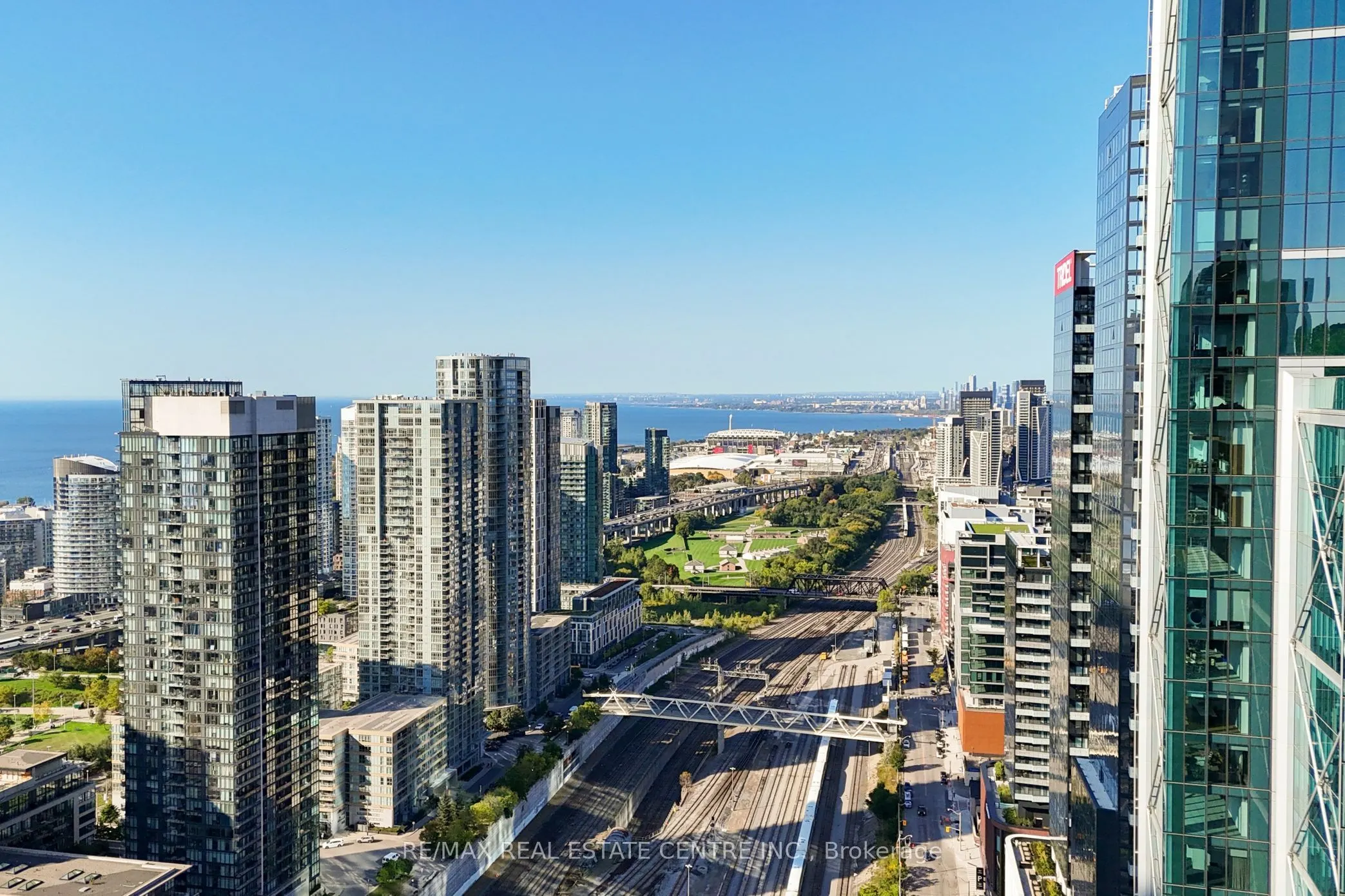 397 Front Street W, #1010