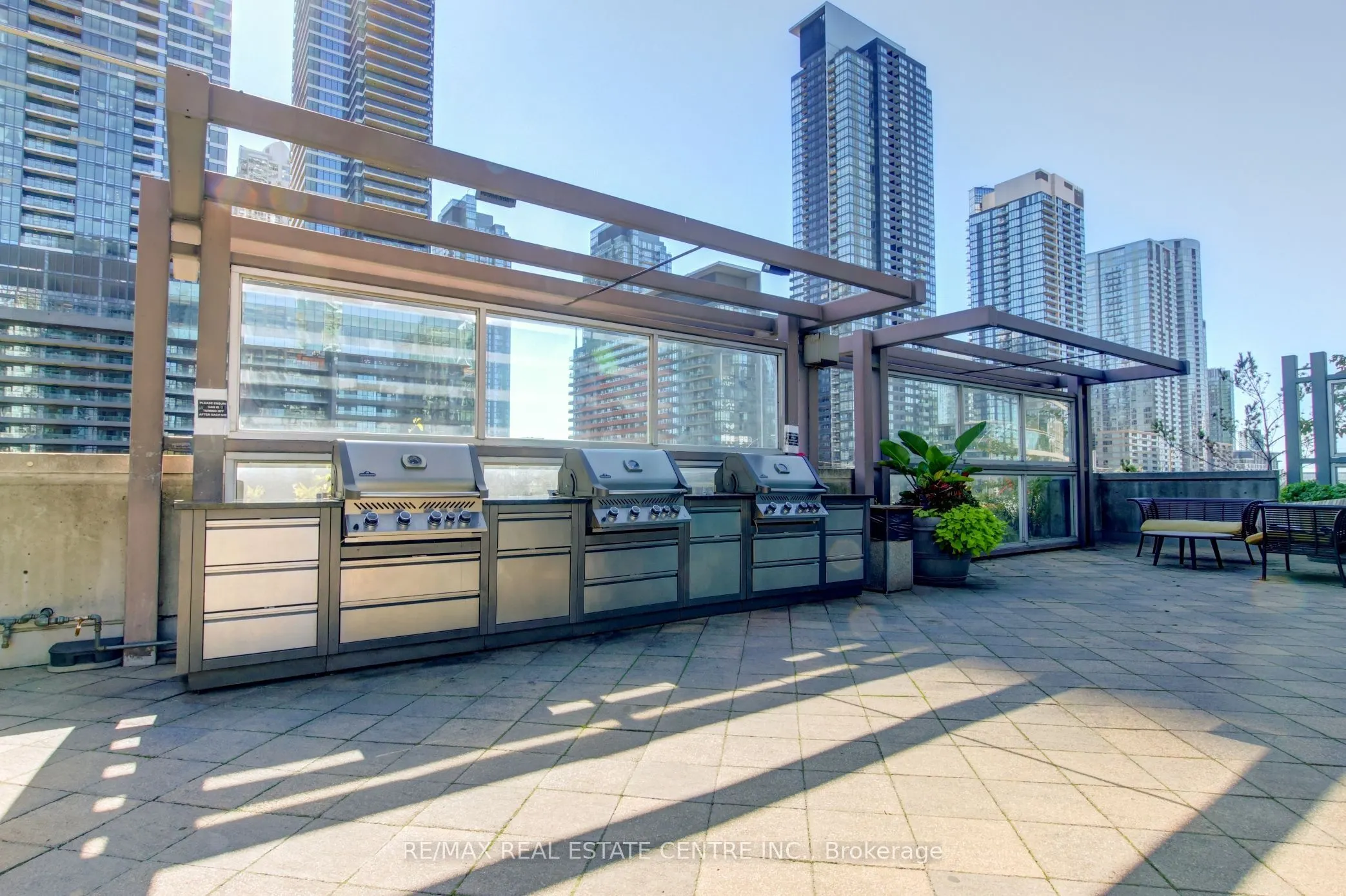 397 Front Street W, #1010