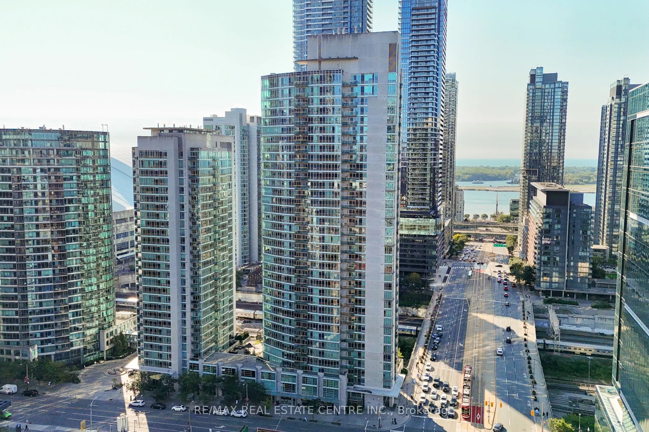 397 Front Street W, #1010