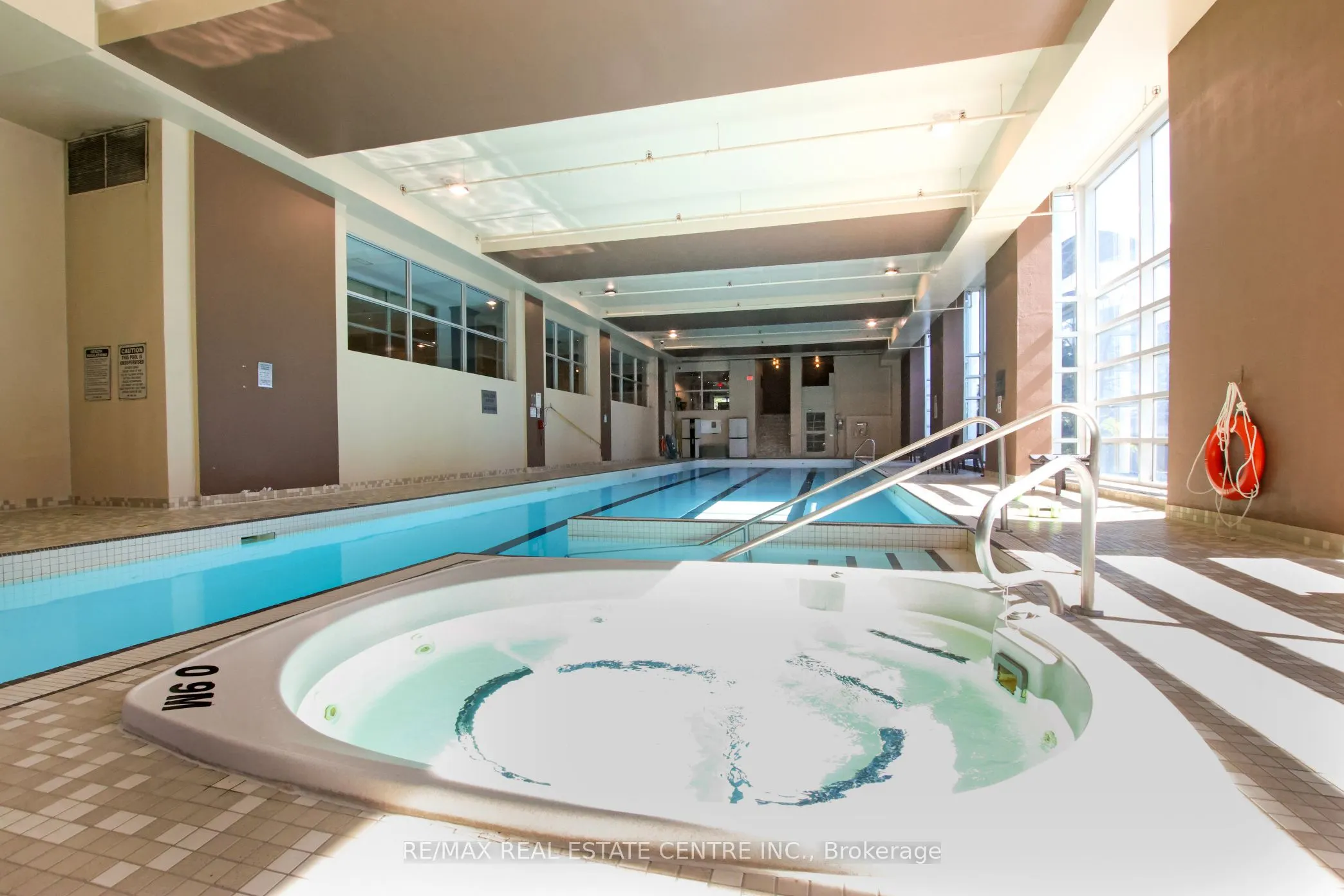 397 Front Street W, #1010