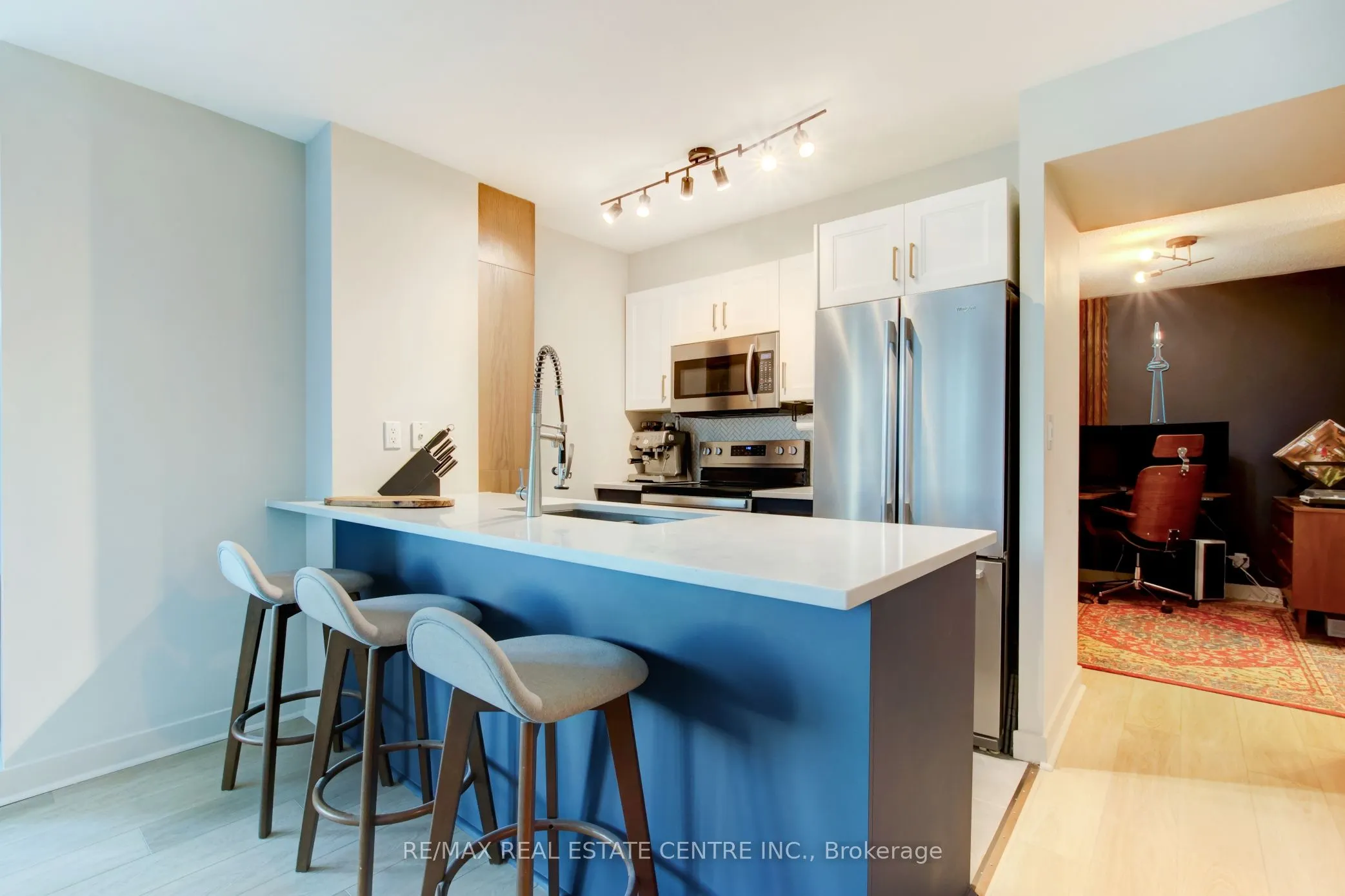 397 Front Street W, #1010