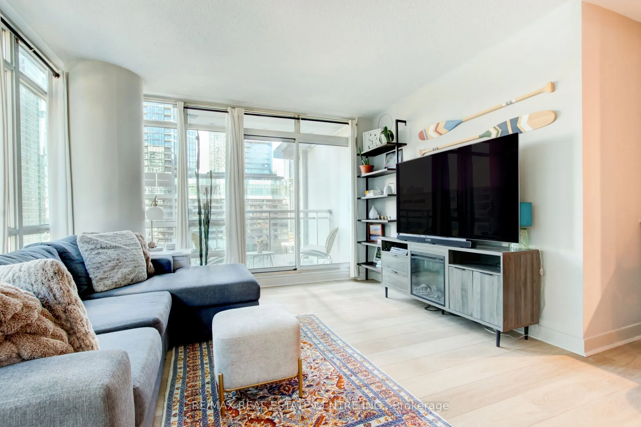 397 Front Street W, #1010