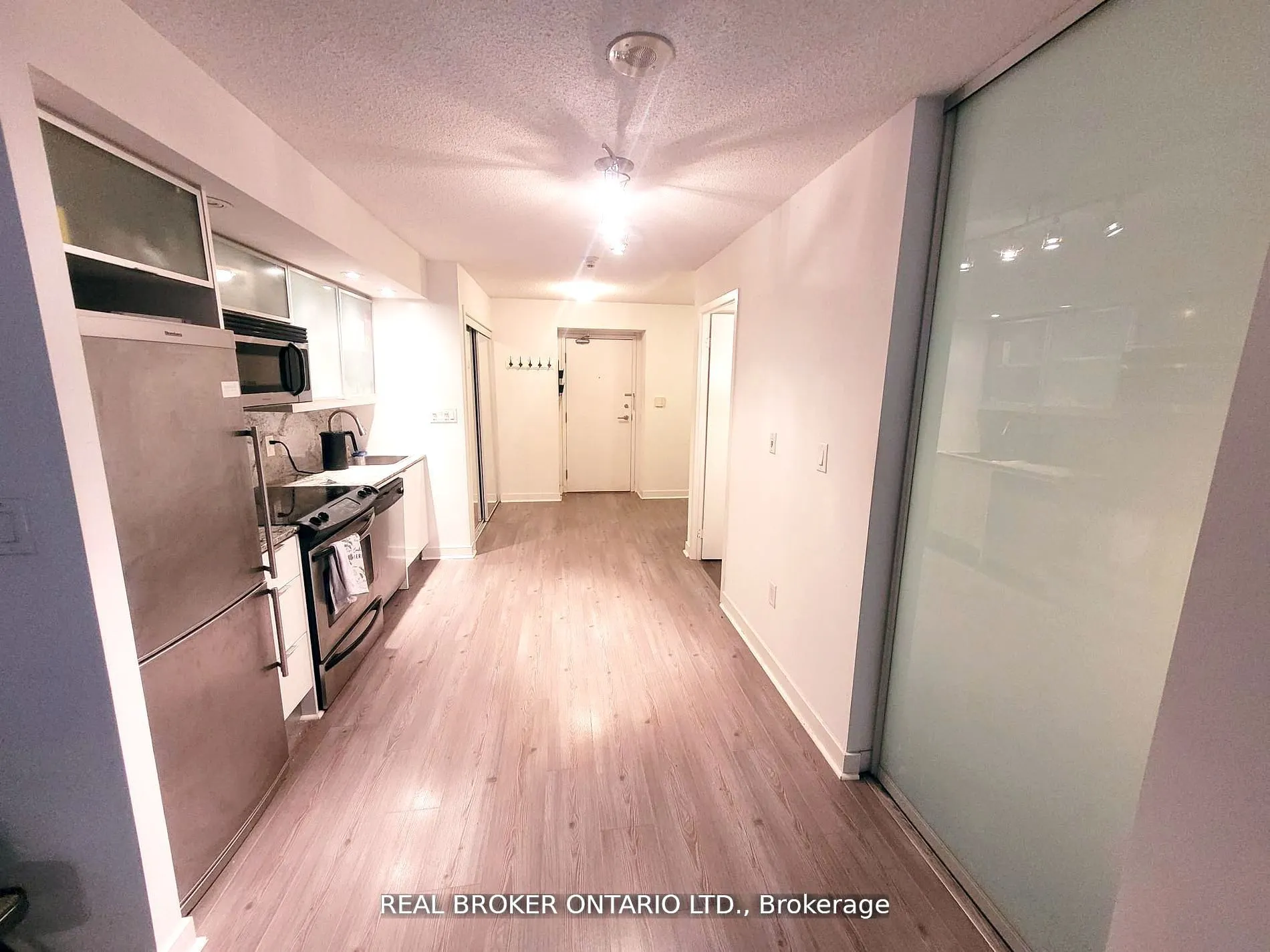 25 Telegram Mews, #3808