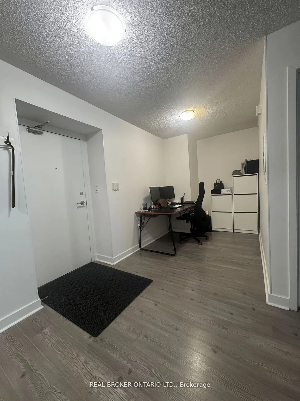 25 Telegram Mews, #3808