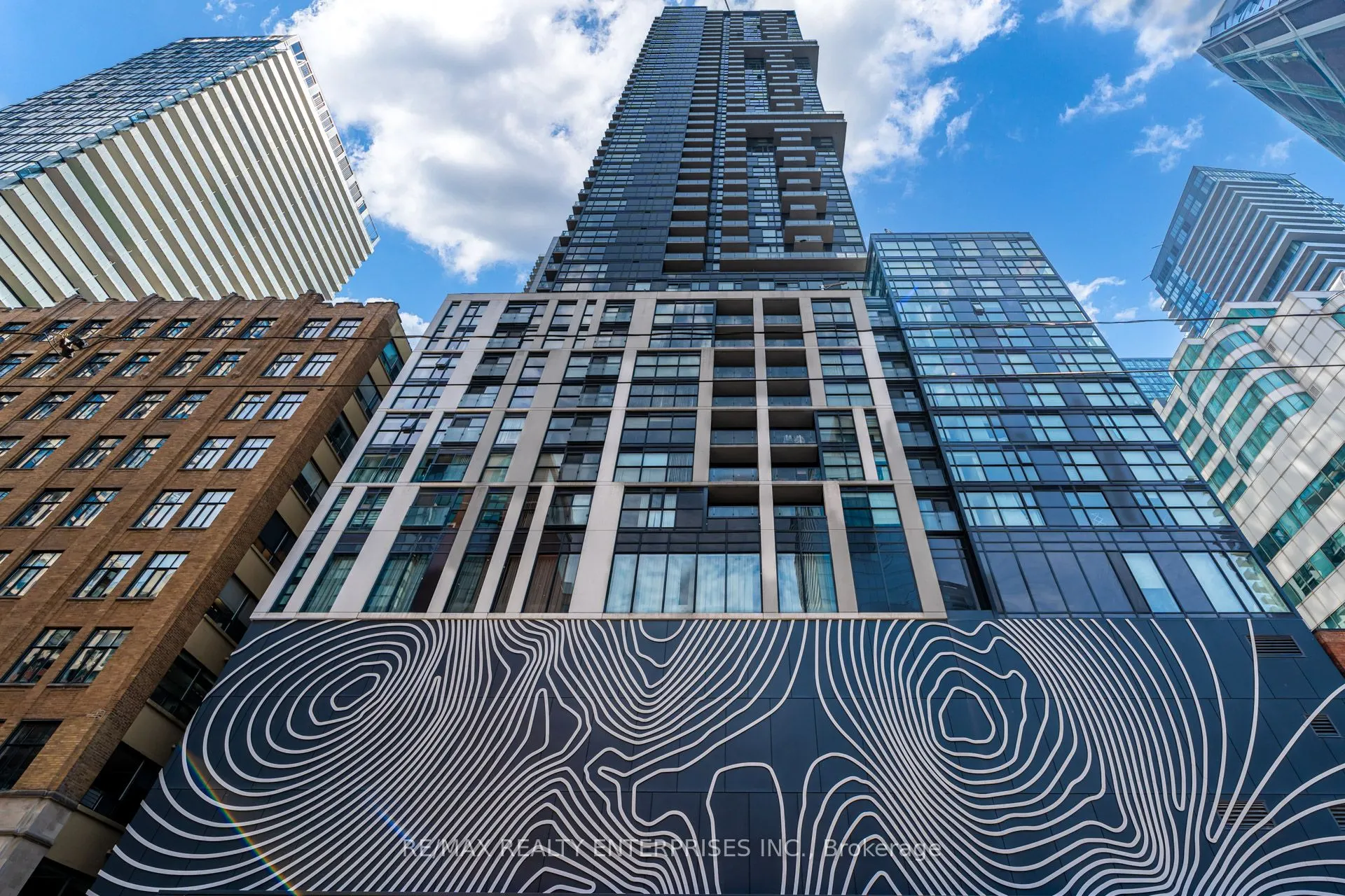 87 Peter Street, #2513