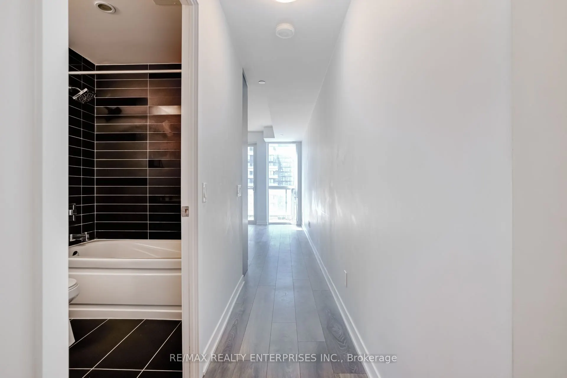 87 Peter Street, #2513
