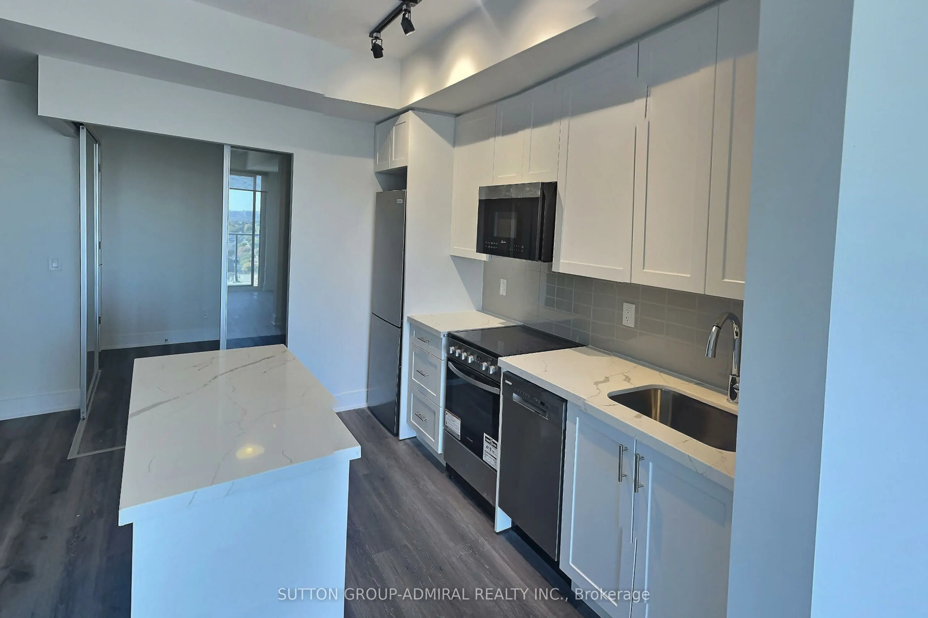 15 Ellerslie Avenue, #2201