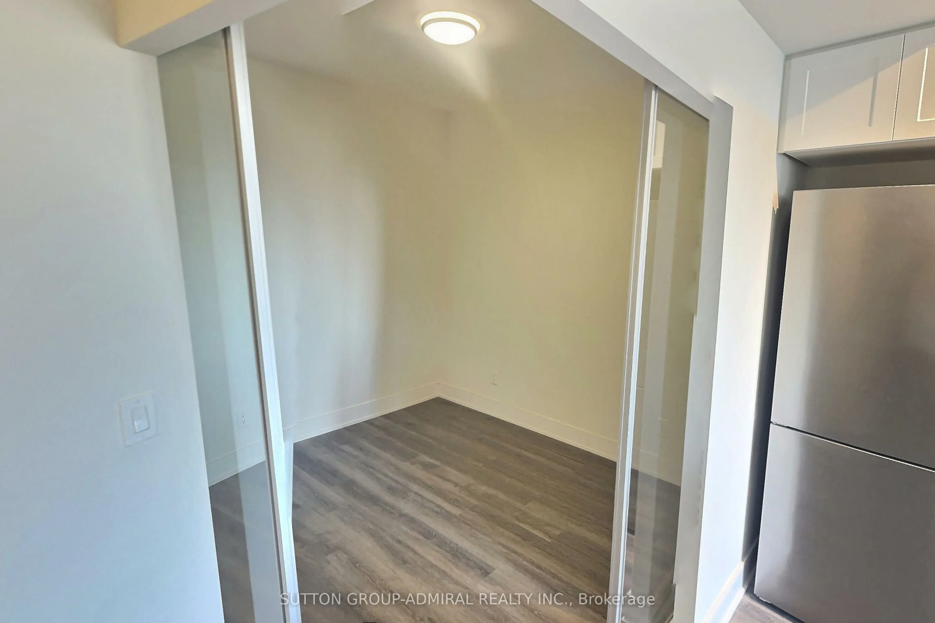 15 Ellerslie Avenue, #2201