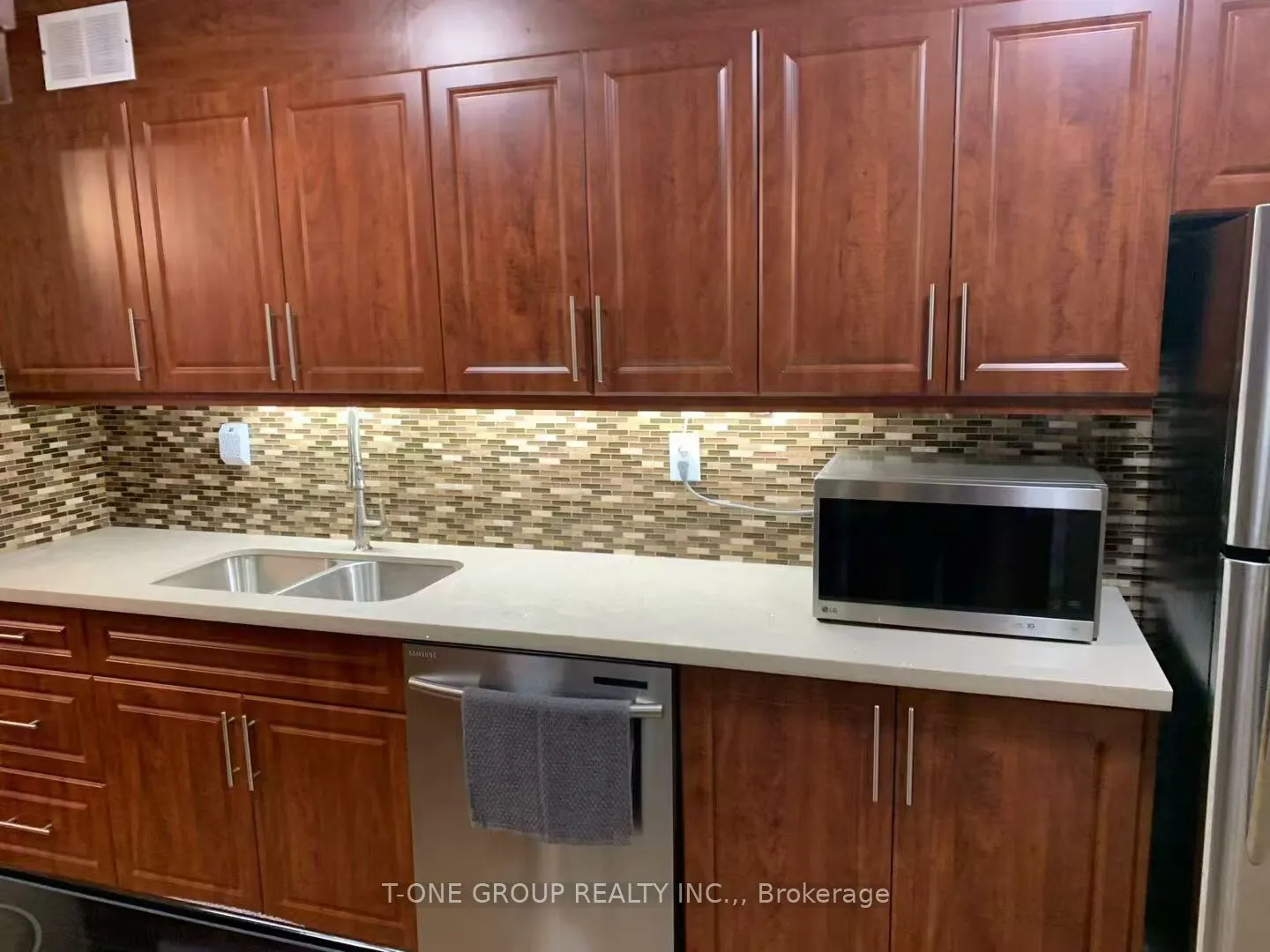 260 Seneca Hill Drive, #1212
