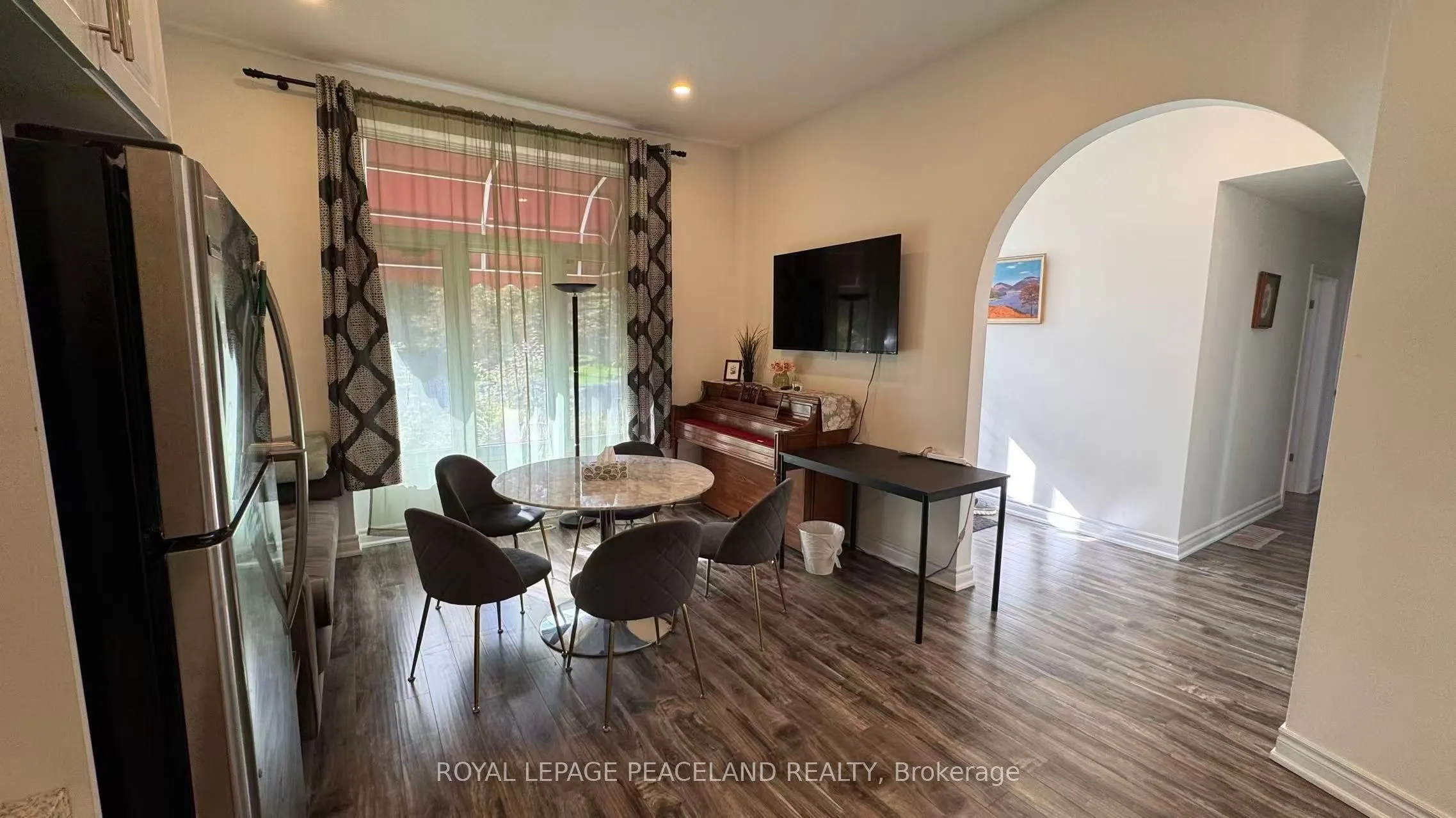 60 Paperbirch Drive, #UPPER