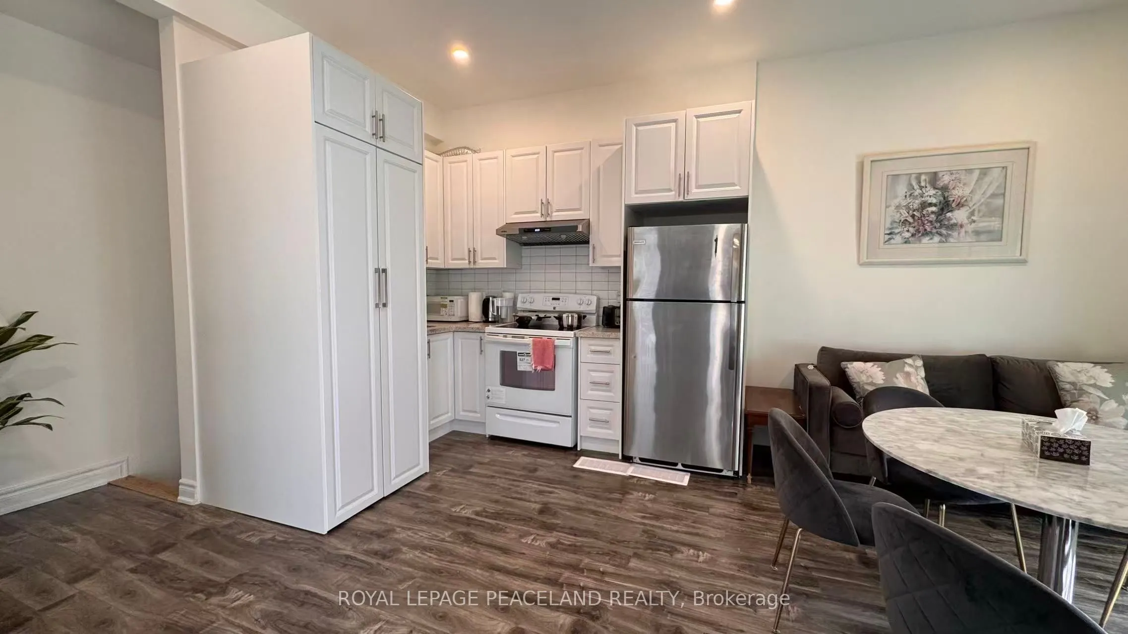 60 Paperbirch Drive, #UPPER