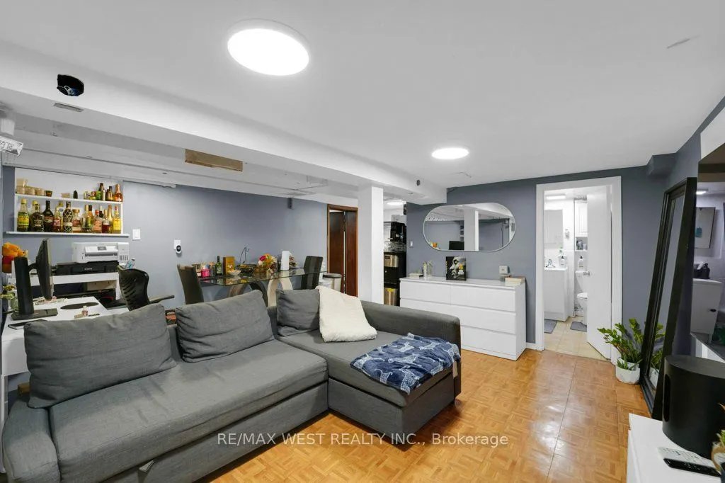 225 Oakwood Avenue