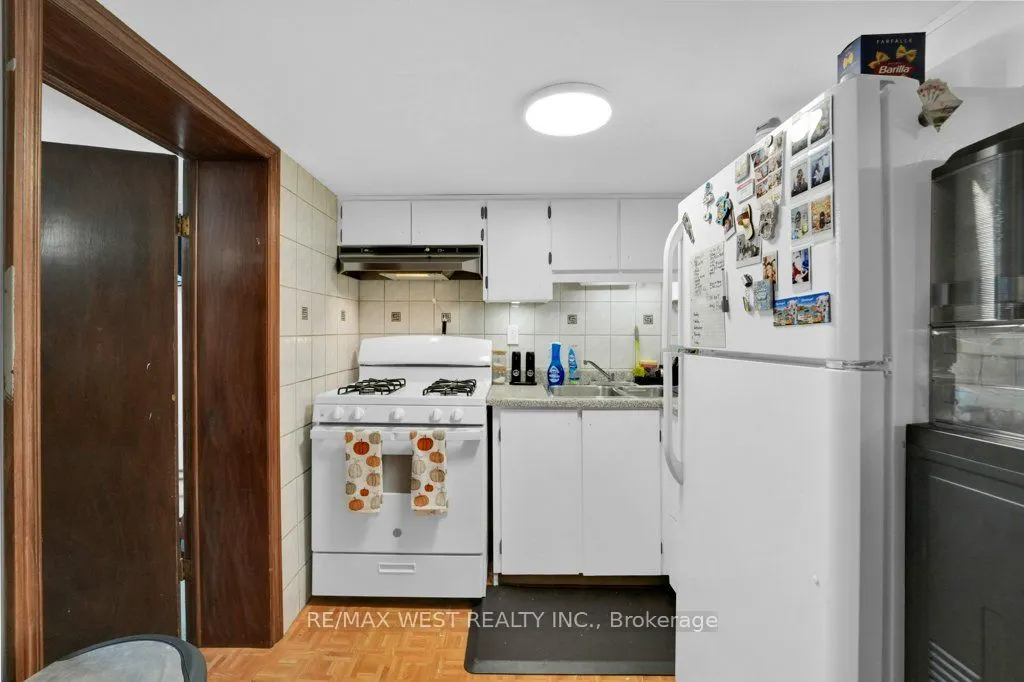 225 Oakwood Avenue
