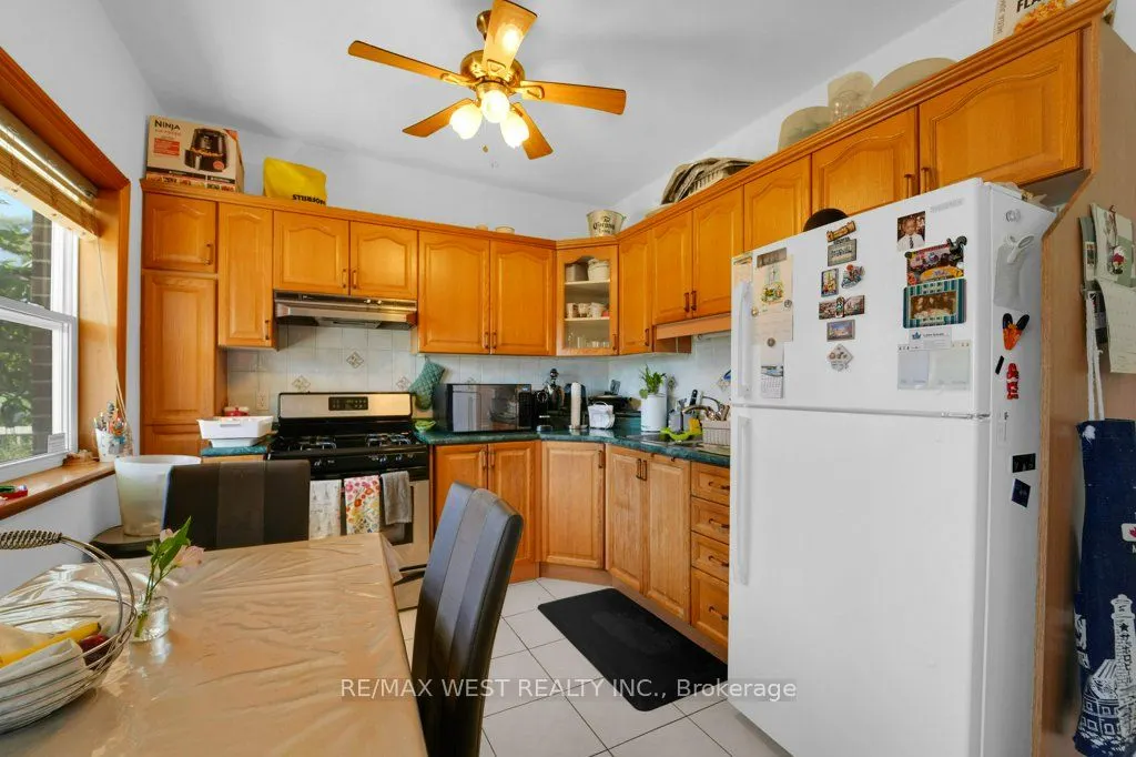 225 Oakwood Avenue
