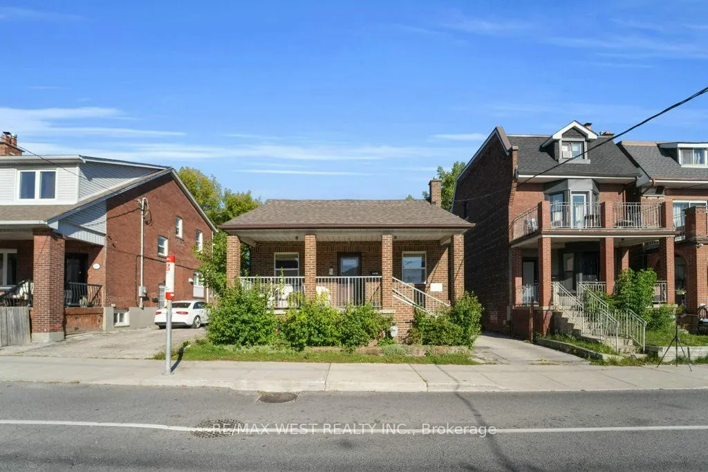 225 Oakwood Avenue