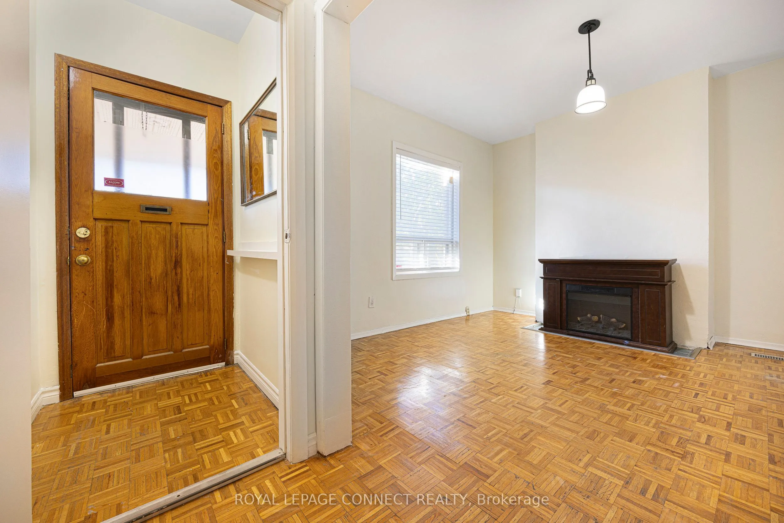 784 Adelaide Street W, #Main
