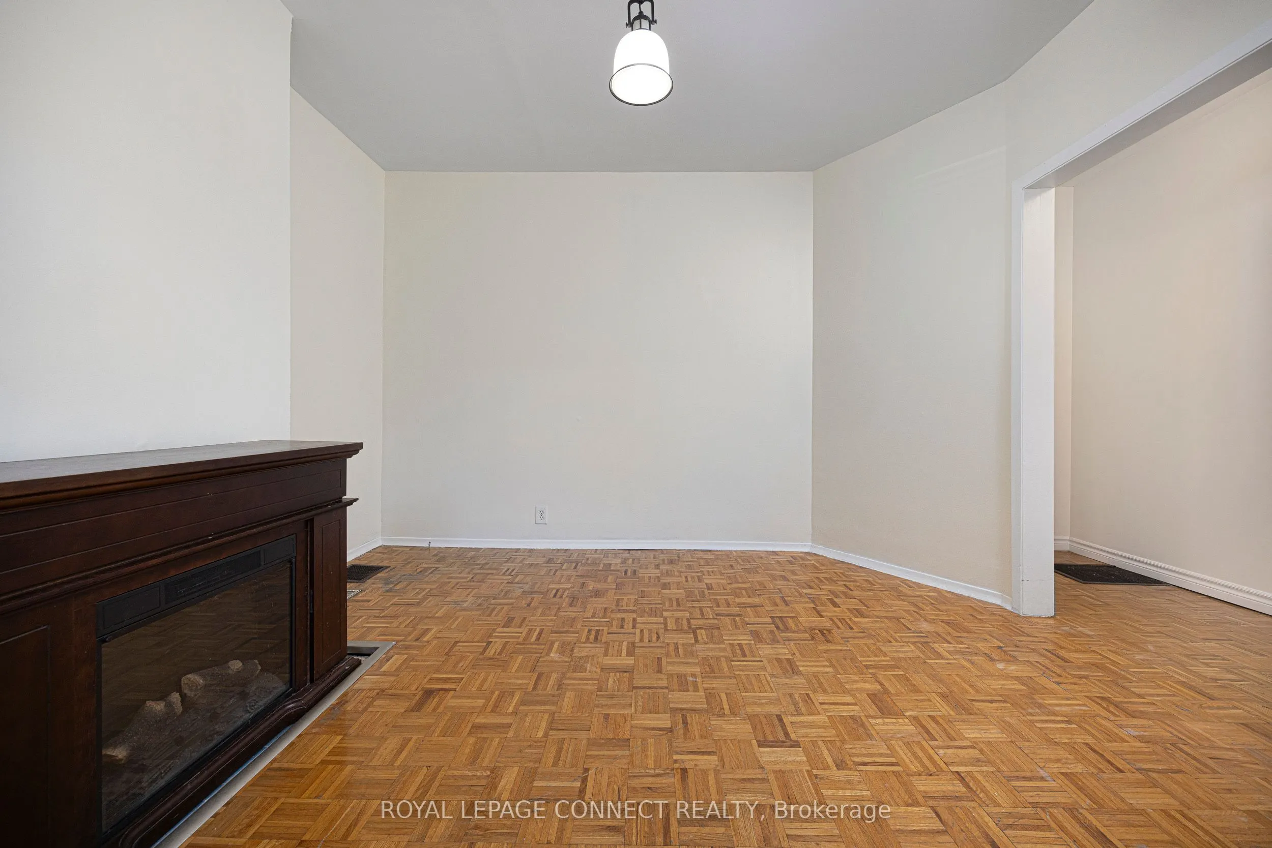 784 Adelaide Street W, #Main