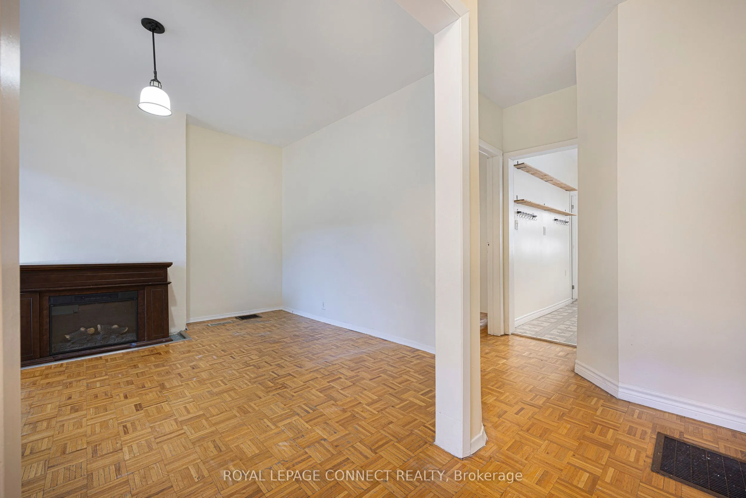 784 Adelaide Street W, #Main