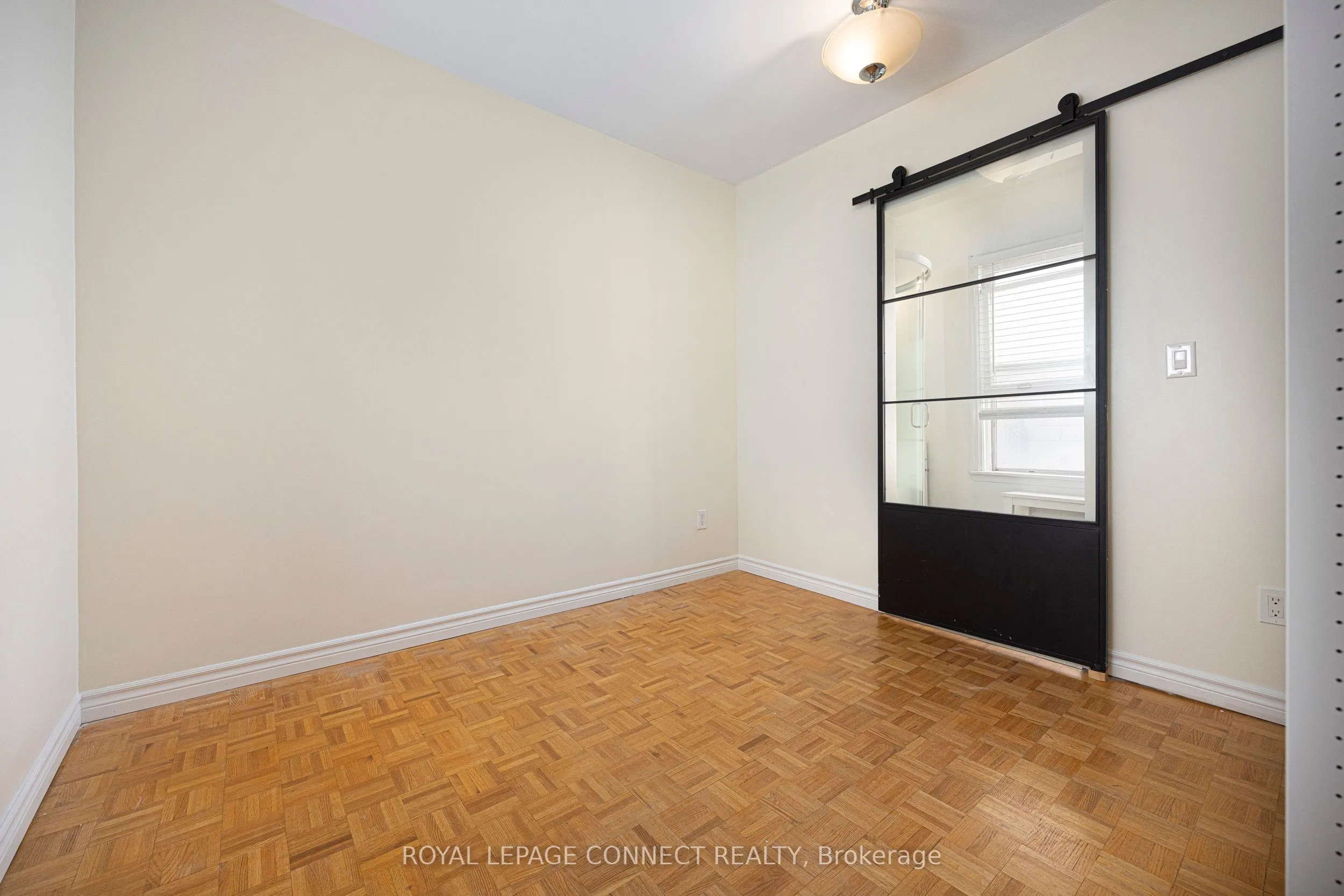 784 Adelaide Street W, #Main
