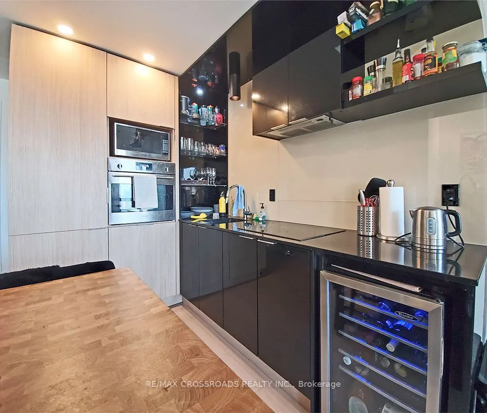 70 Temperance Street, #2916