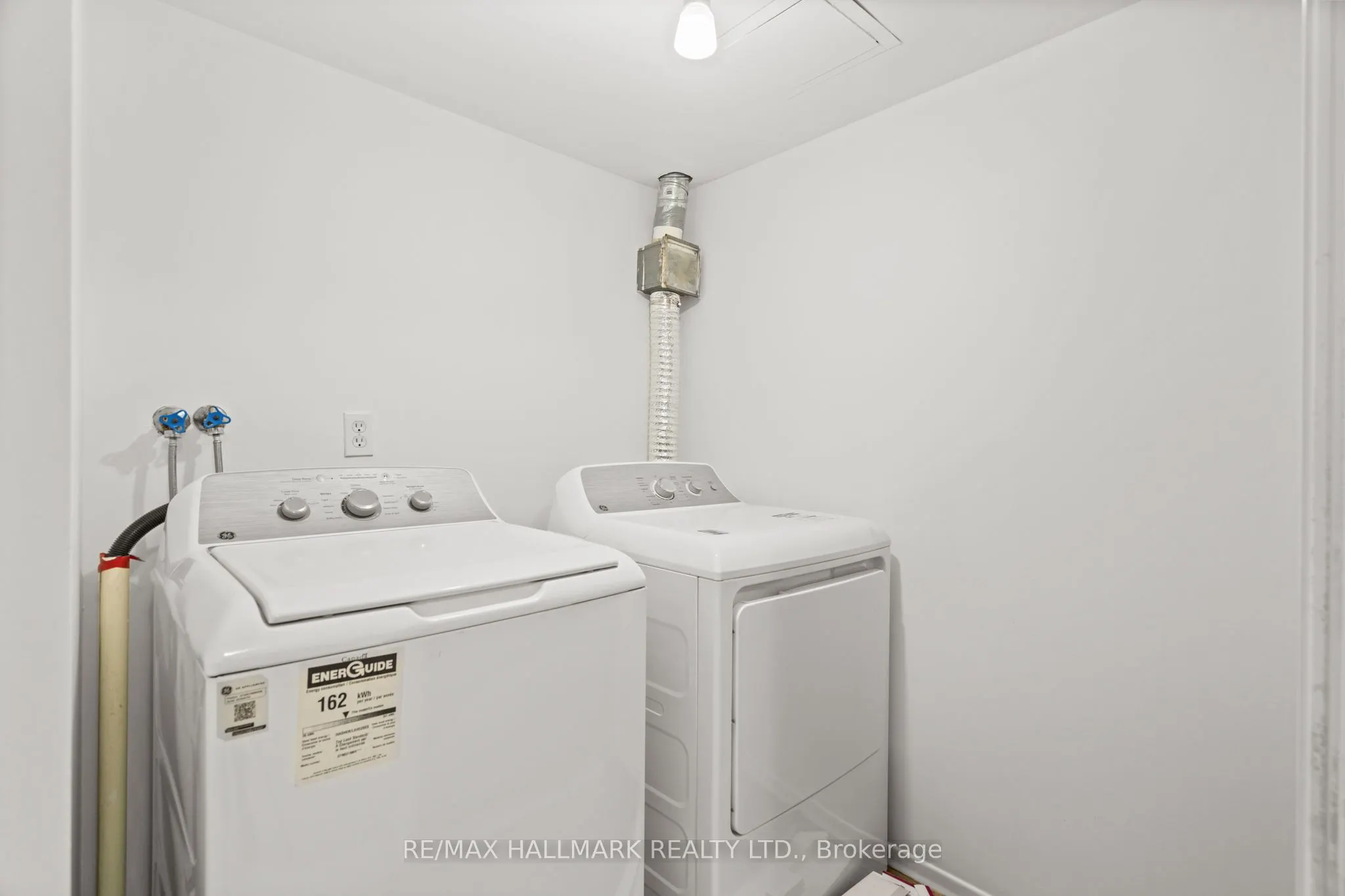 3300 Don Mills Road, #1805