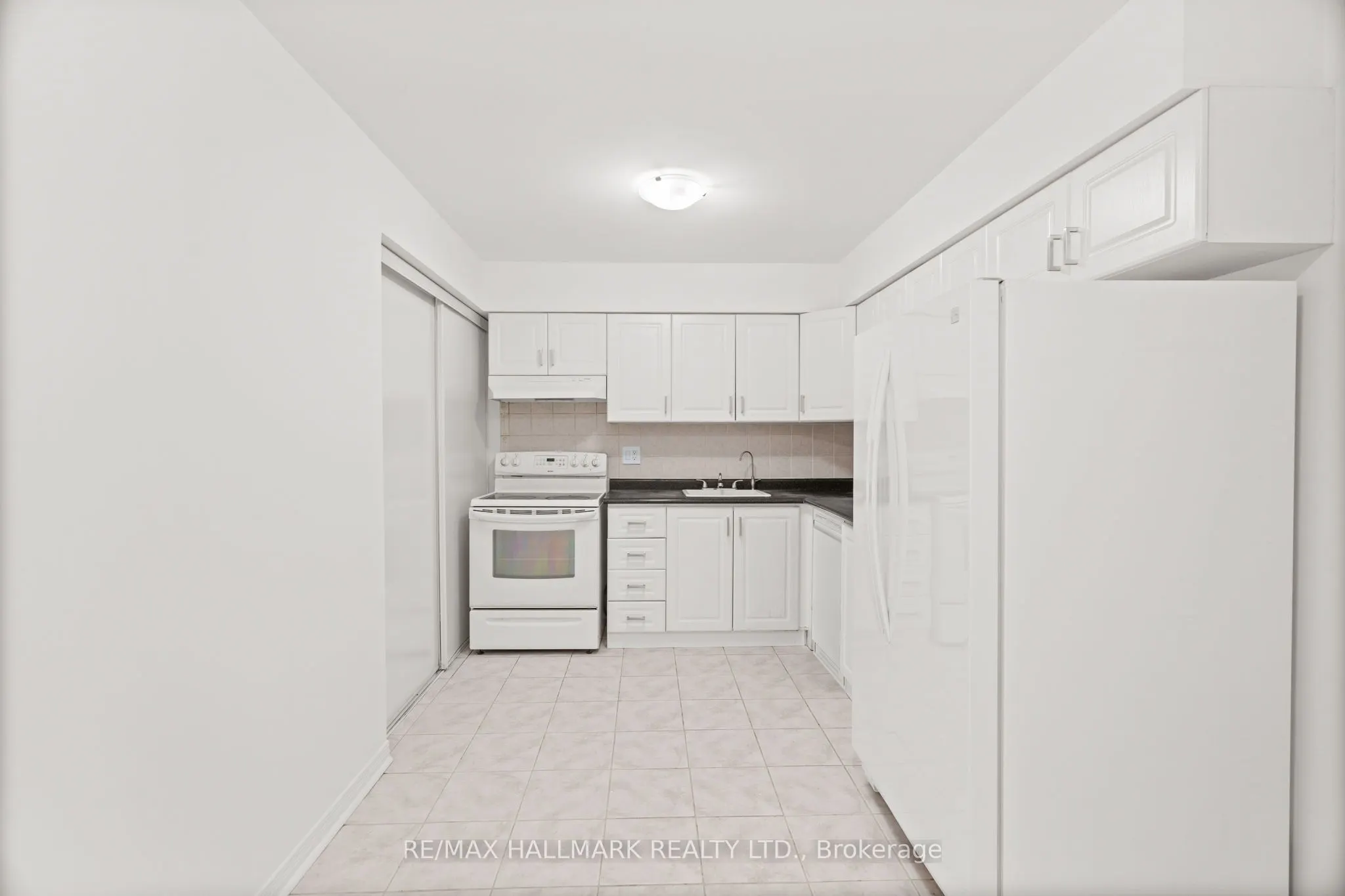 3300 Don Mills Road, #1805