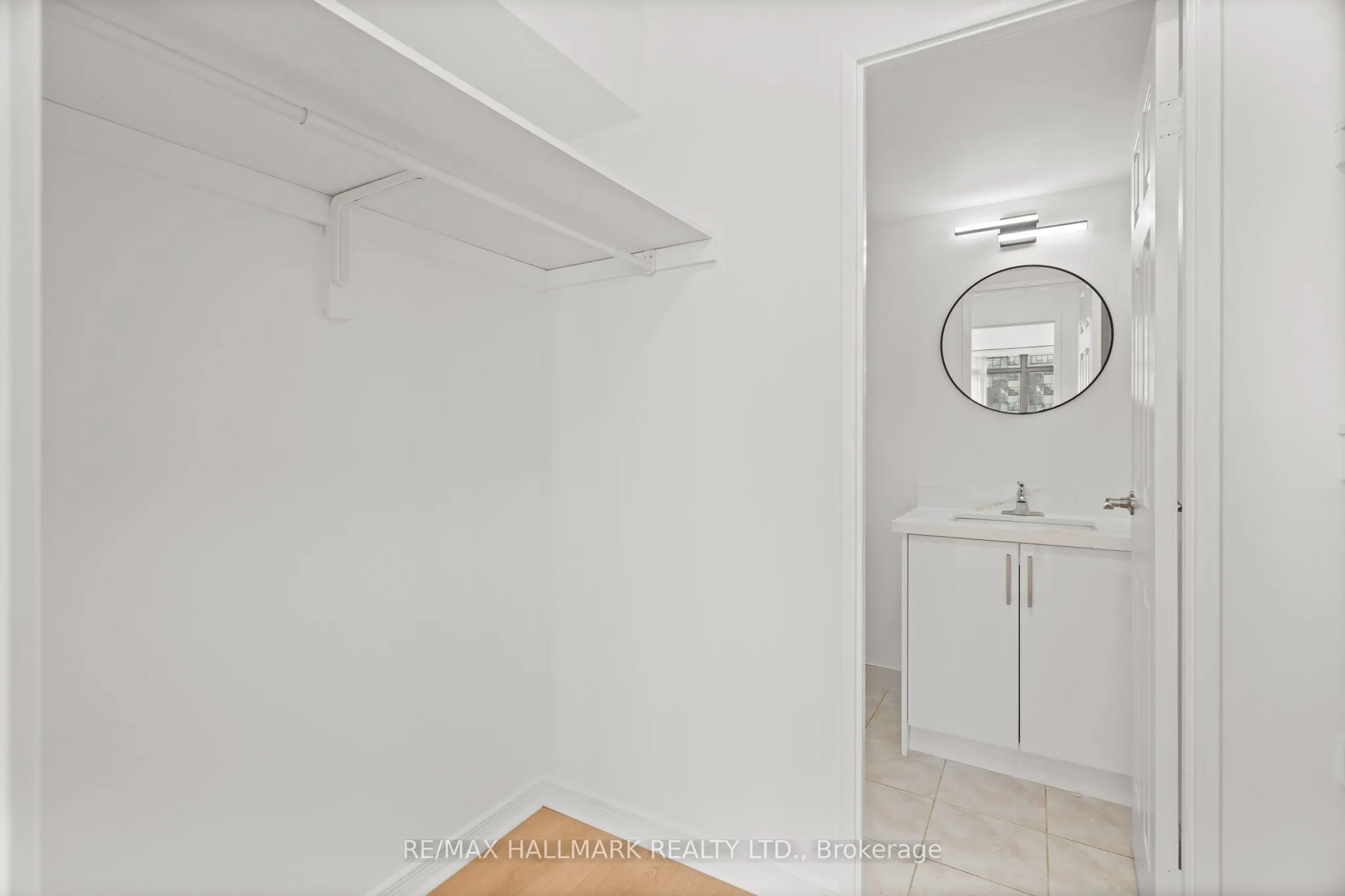 3300 Don Mills Road, #1805