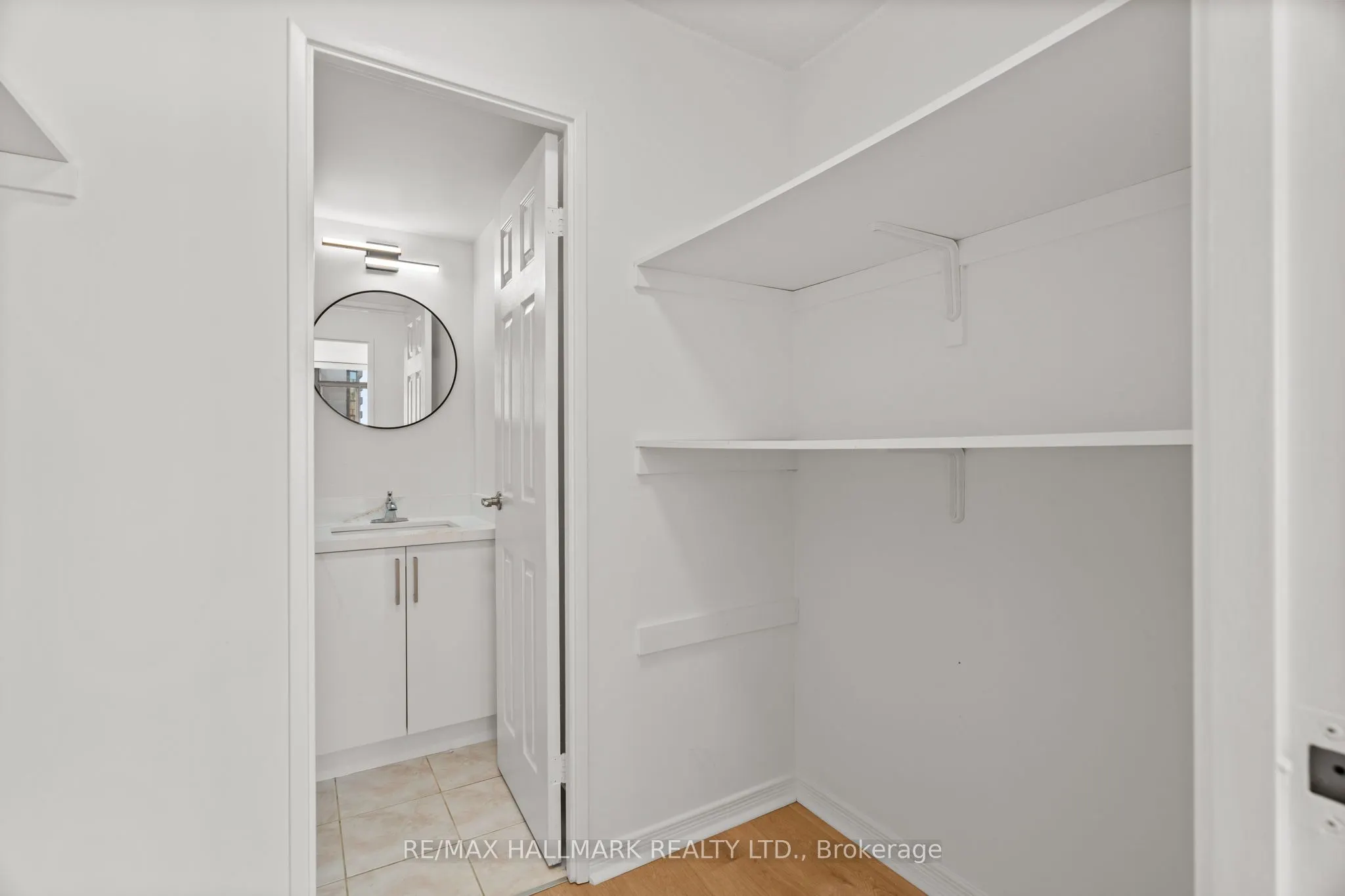 3300 Don Mills Road, #1805