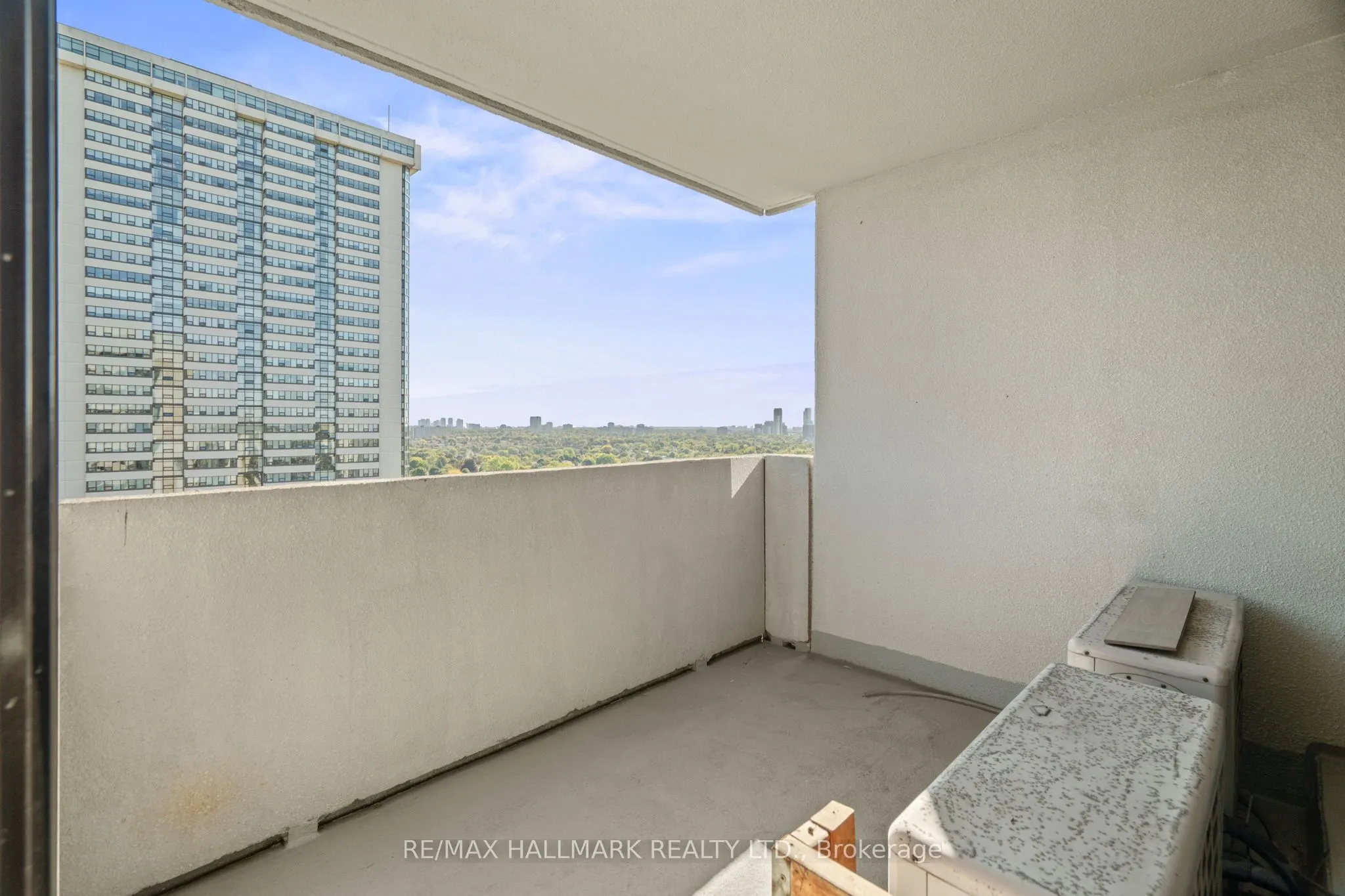 3300 Don Mills Road, #1805