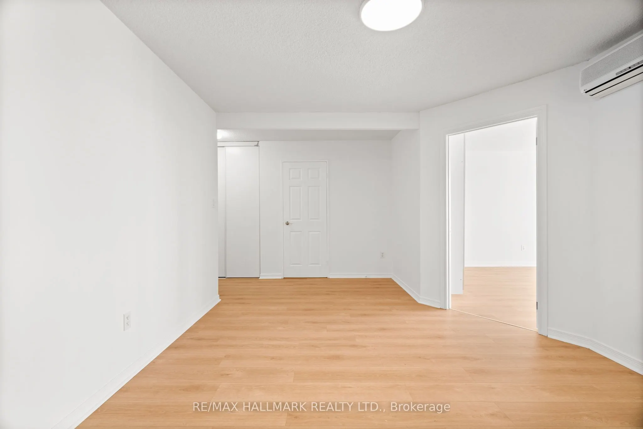 3300 Don Mills Road, #1805