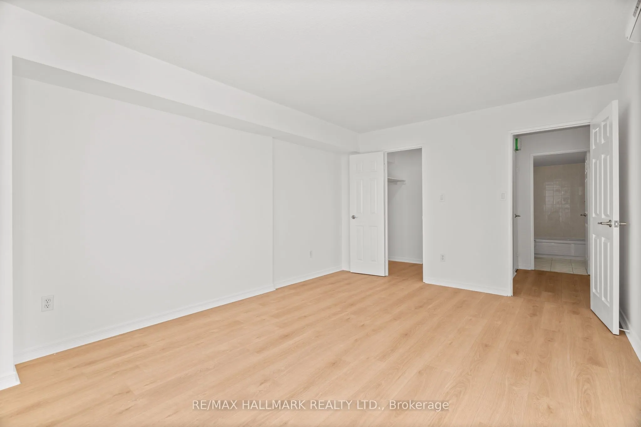 3300 Don Mills Road, #1805