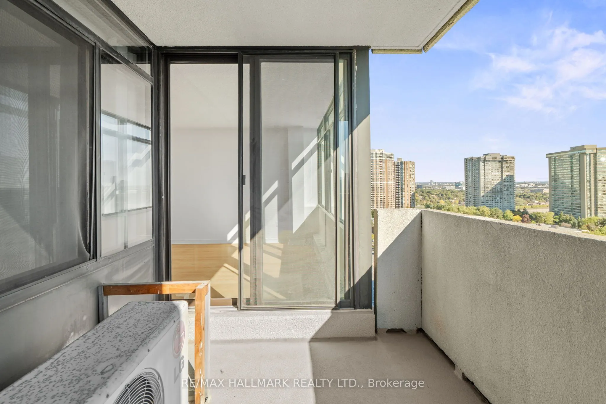 3300 Don Mills Road, #1805