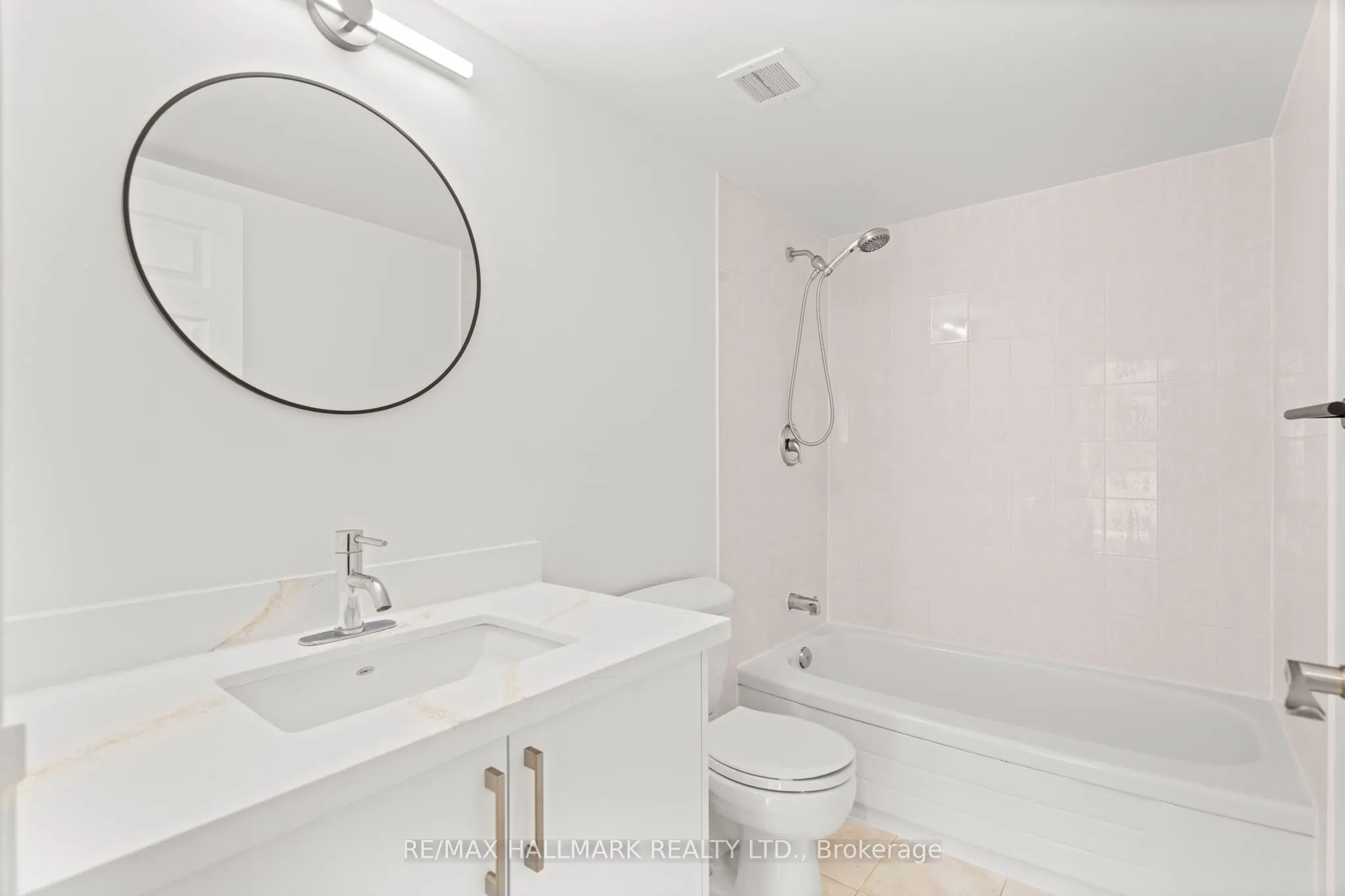 3300 Don Mills Road, #1805