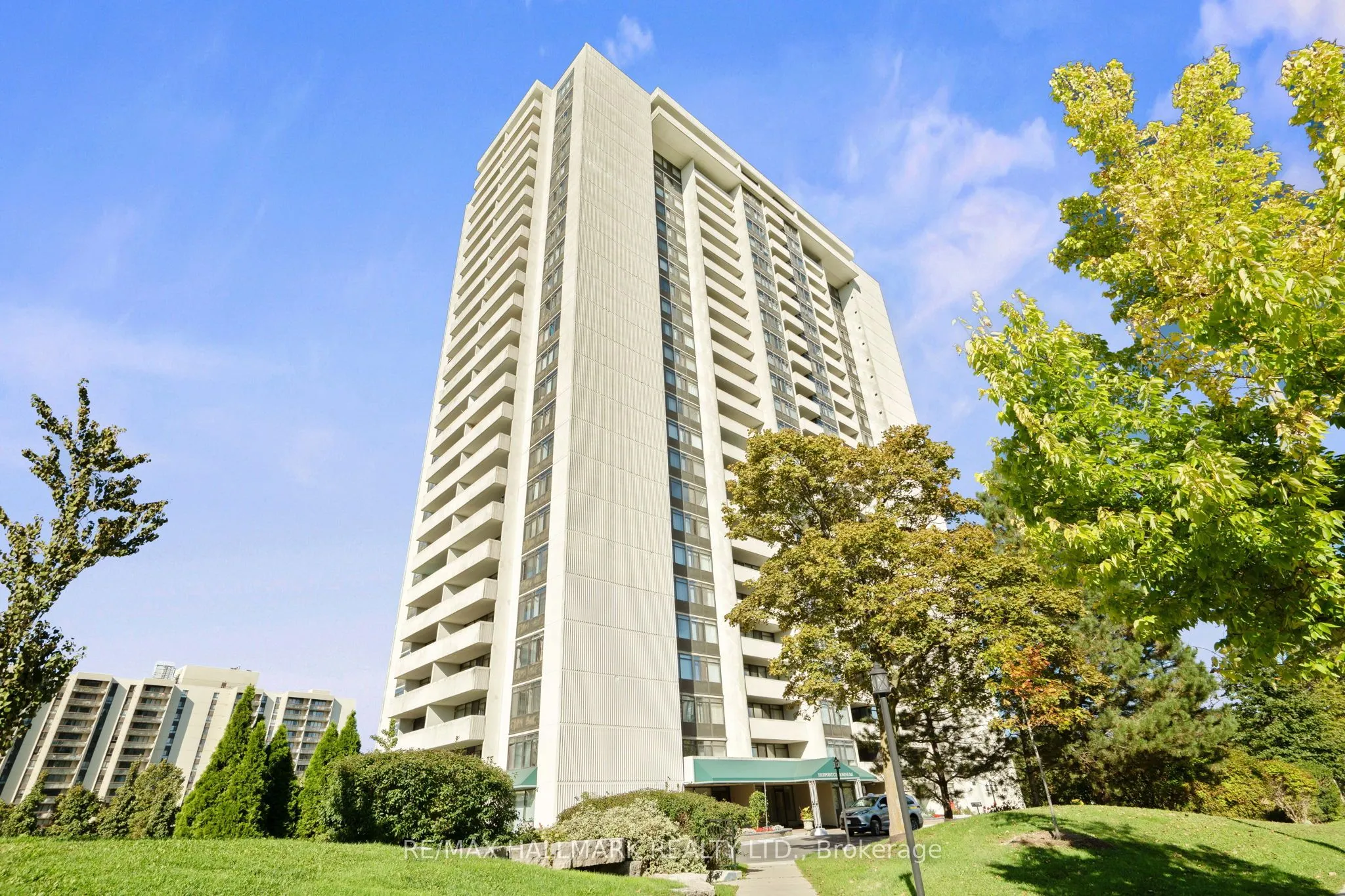 3300 Don Mills Road, #1805