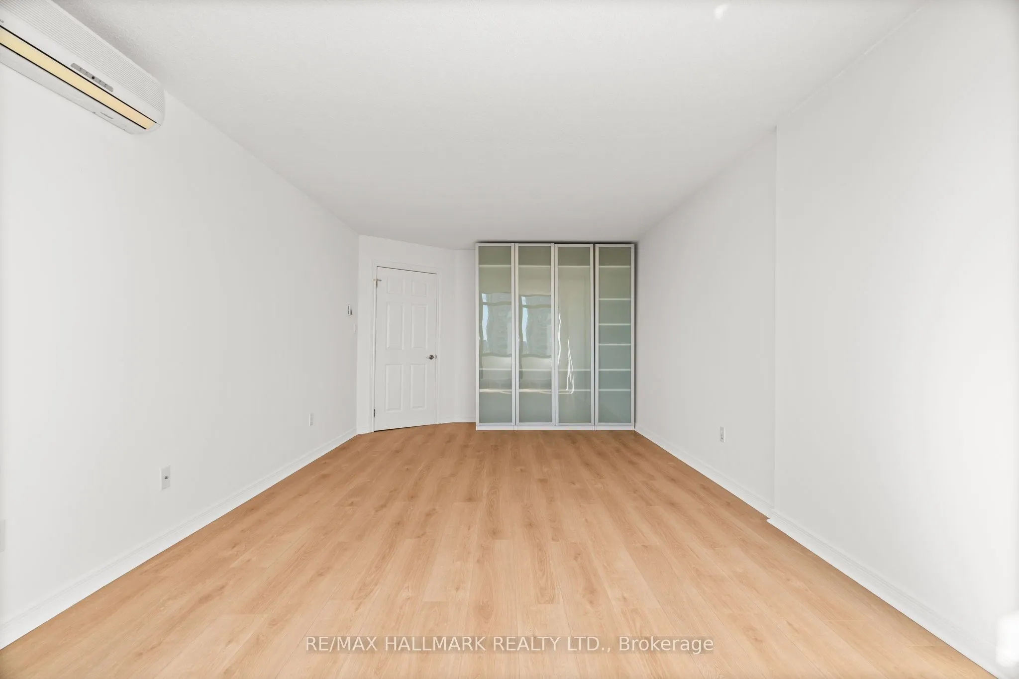 3300 Don Mills Road, #1805