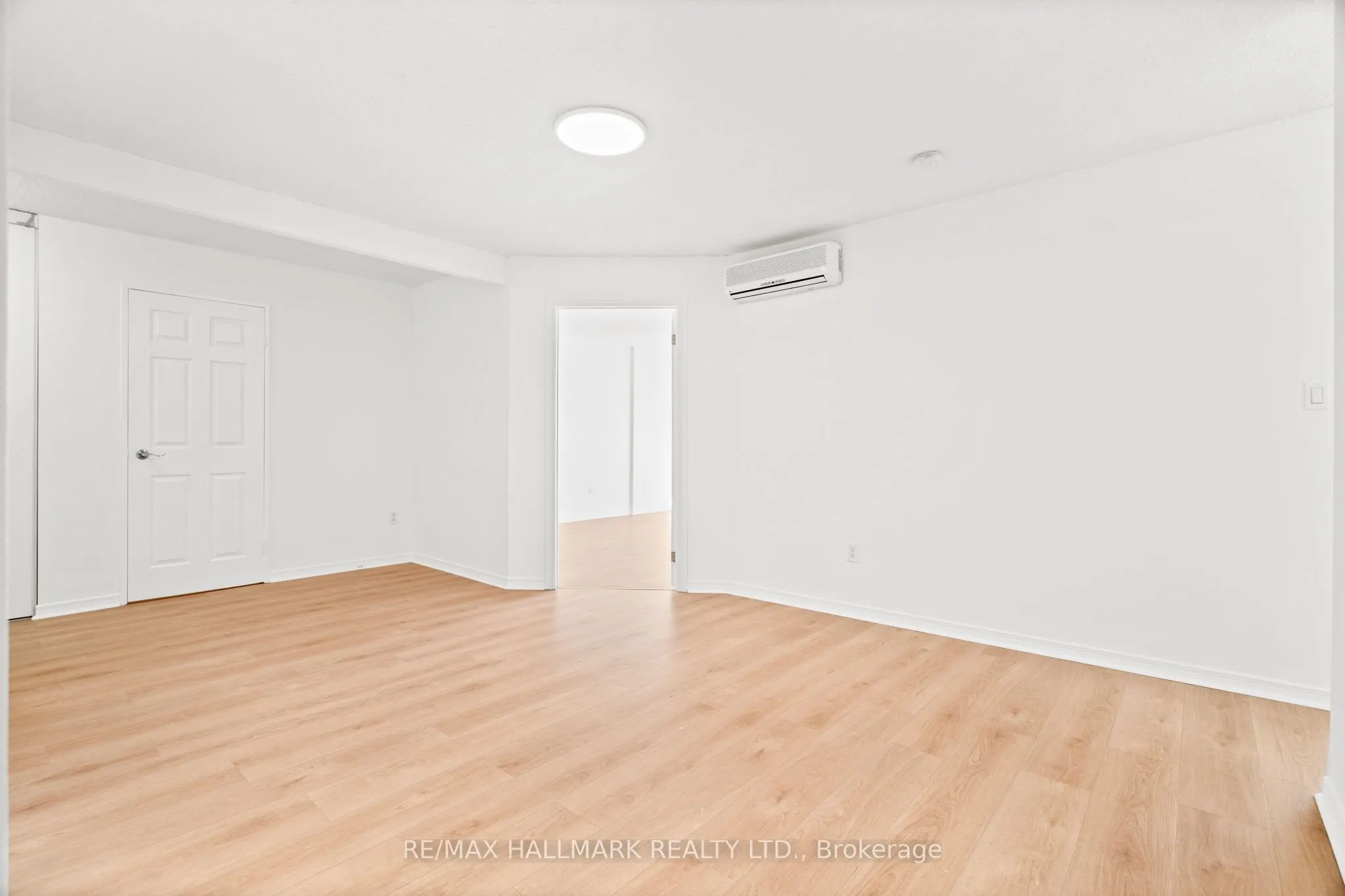 3300 Don Mills Road, #1805